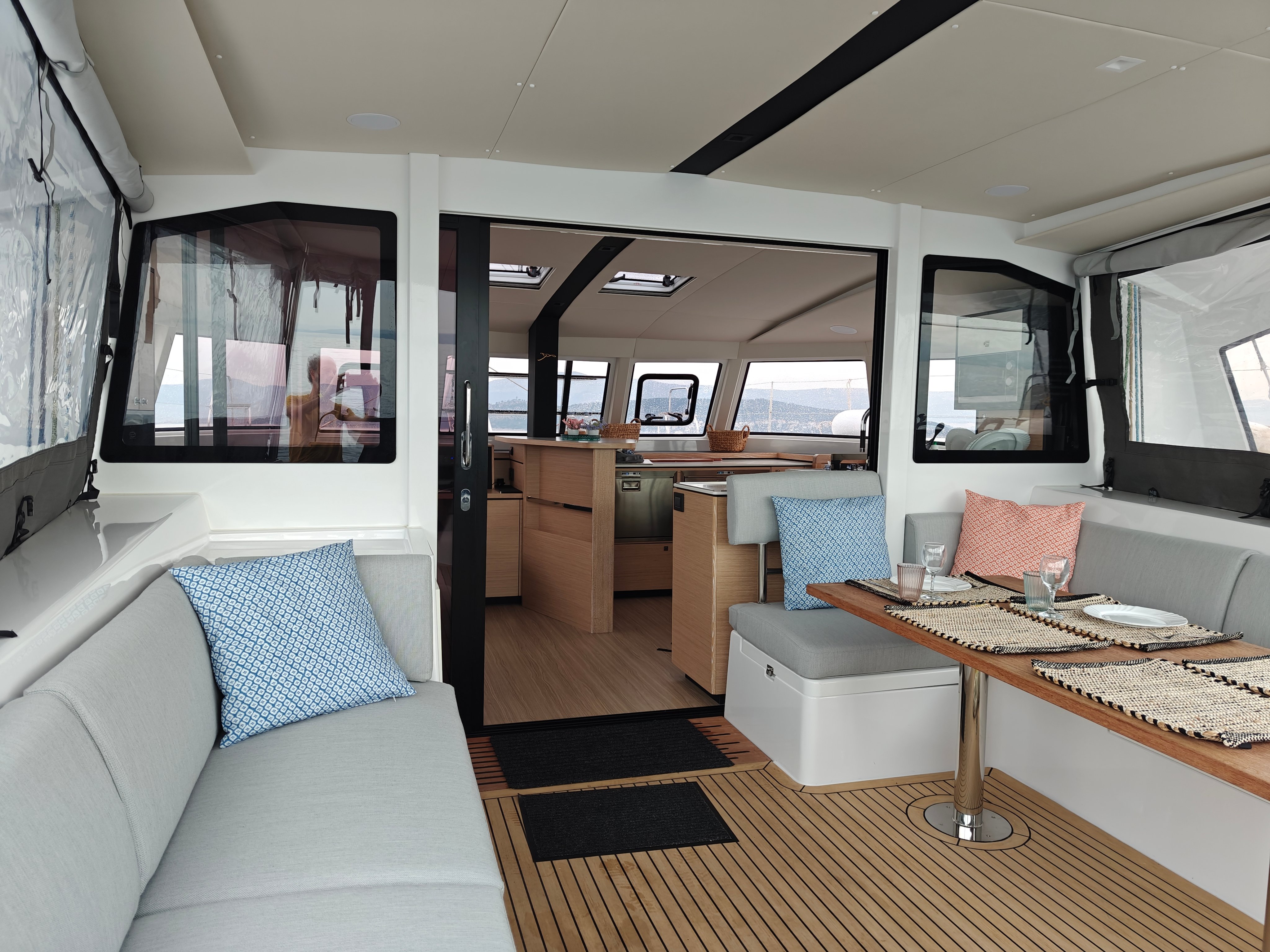 Neguinha - Catamaran in Kaštel Gomilica