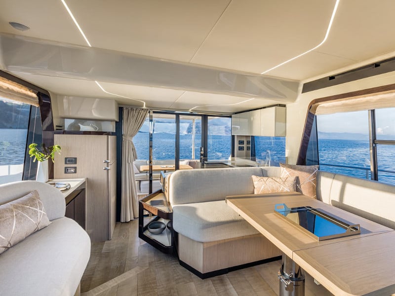 VARDO - Motor Yat içinde Rogoznica