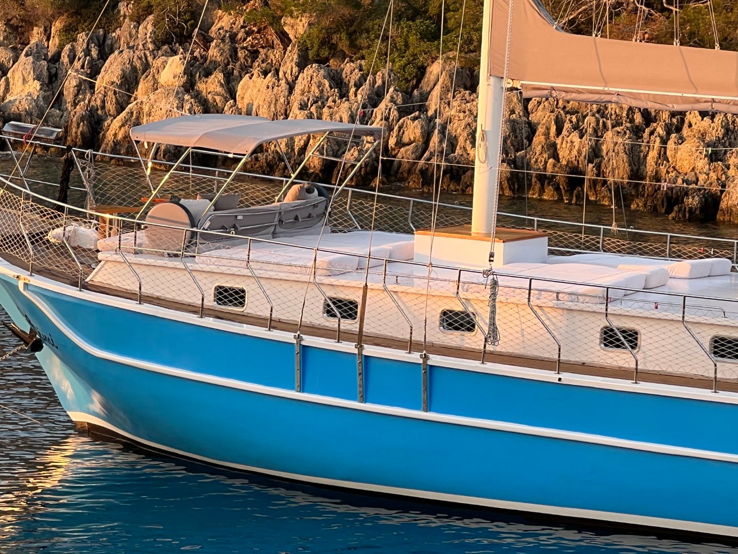 Simi - Gulet in Cumhuriyet