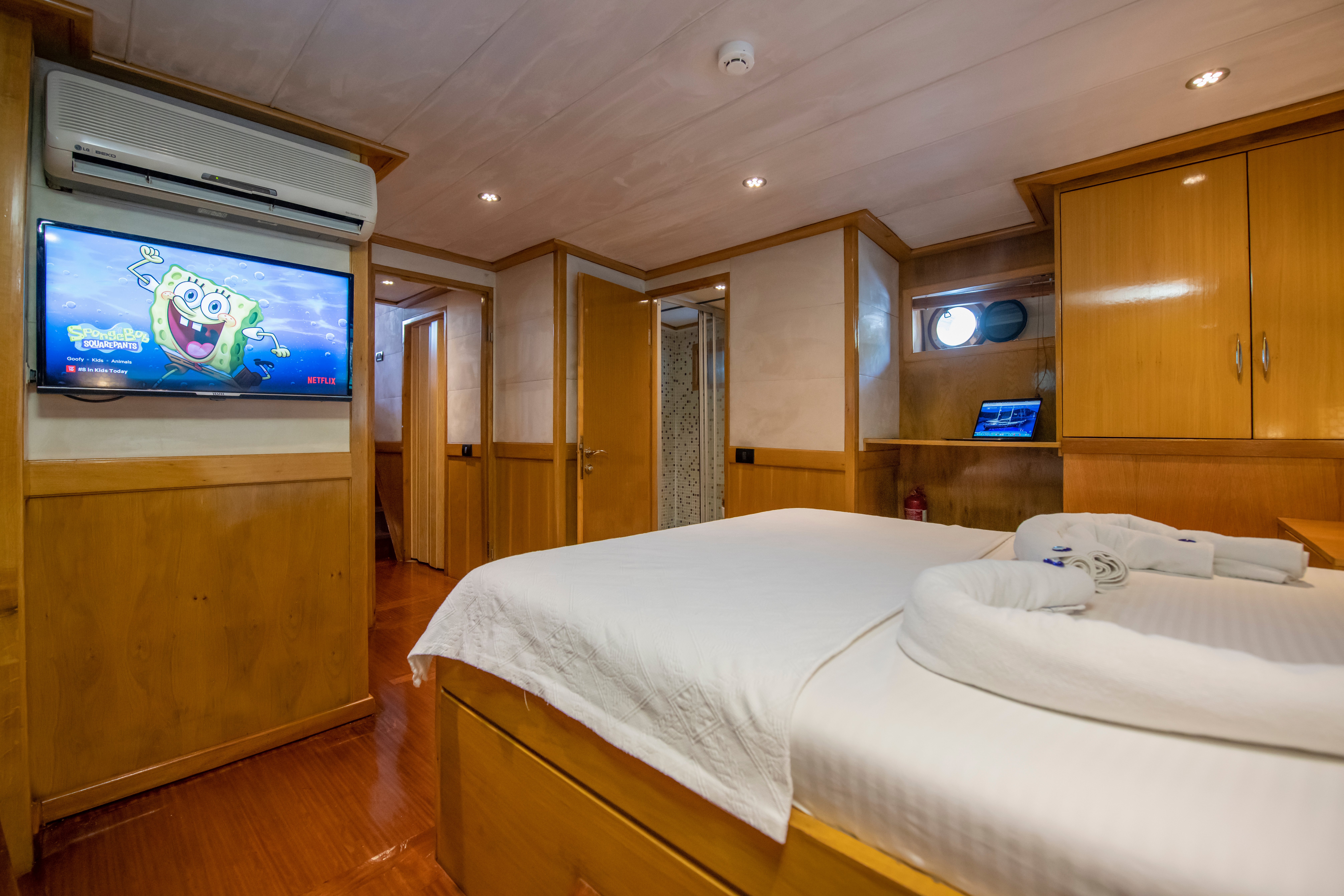 Cemre Mila - Gulet in Cumhuriyet