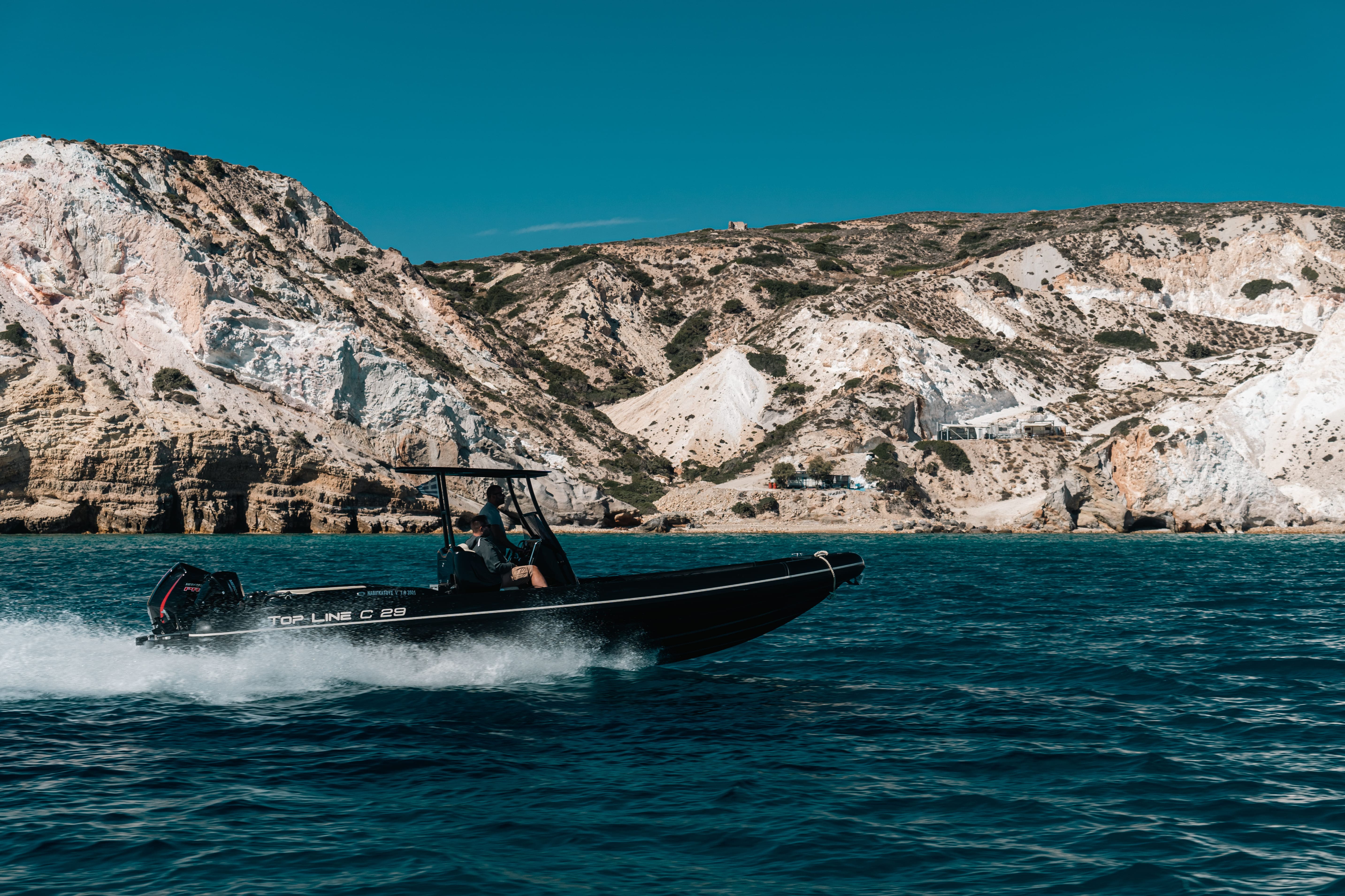 Navigatus V - Motor Yacht in Adamantas