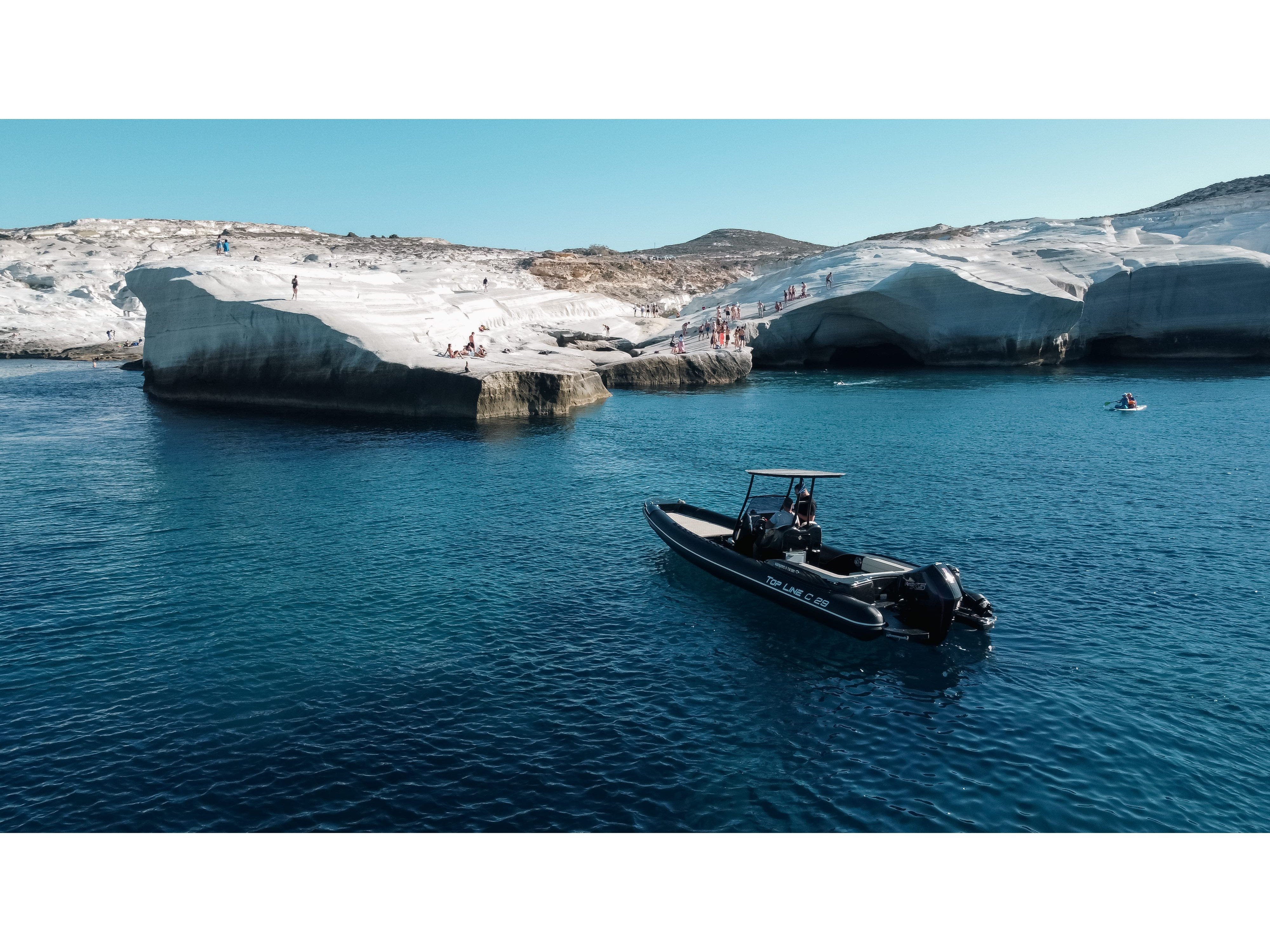 Navigatus V - Motor Yacht in Adamantas