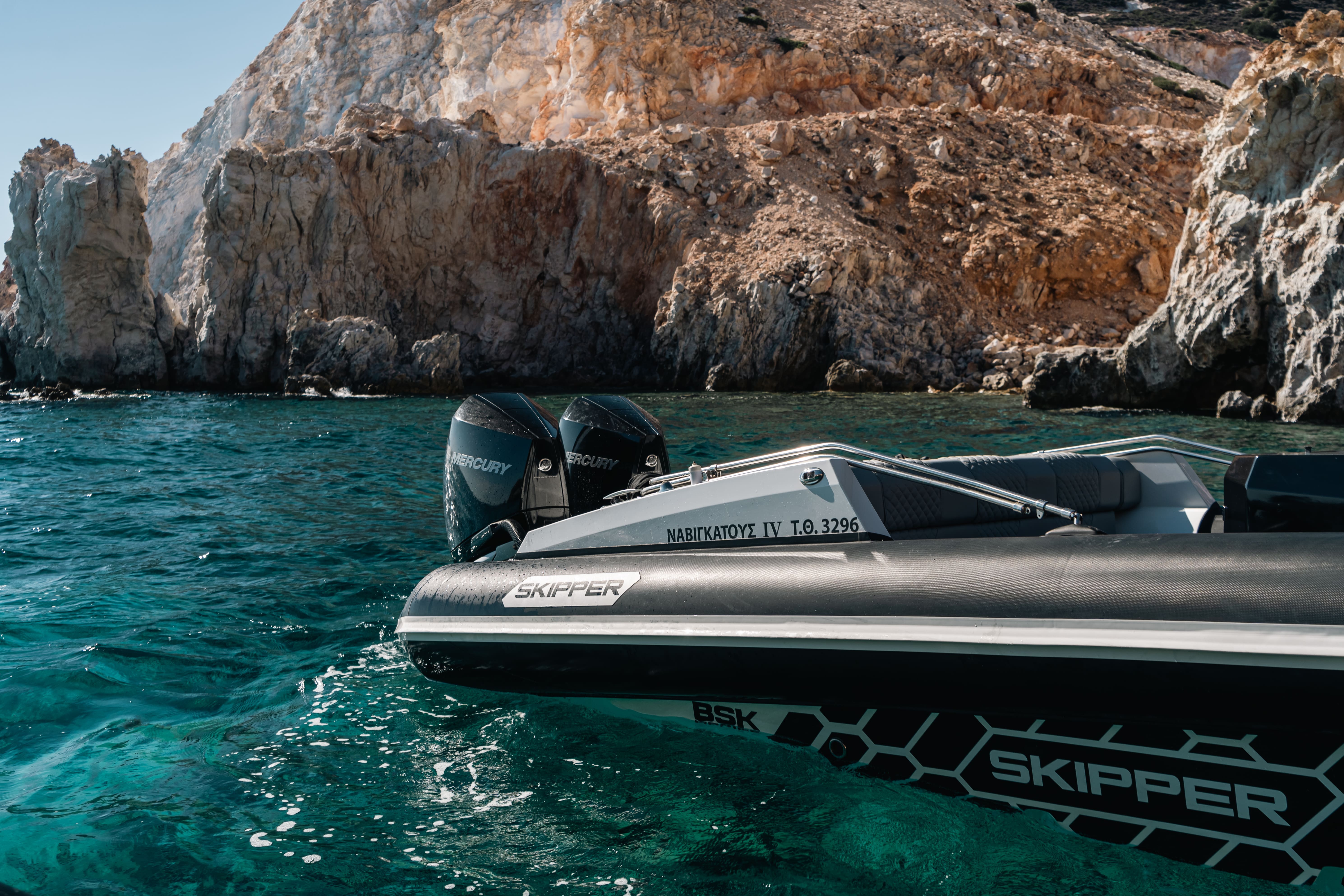 Navigatus IV - Motor Yacht in Adamantas