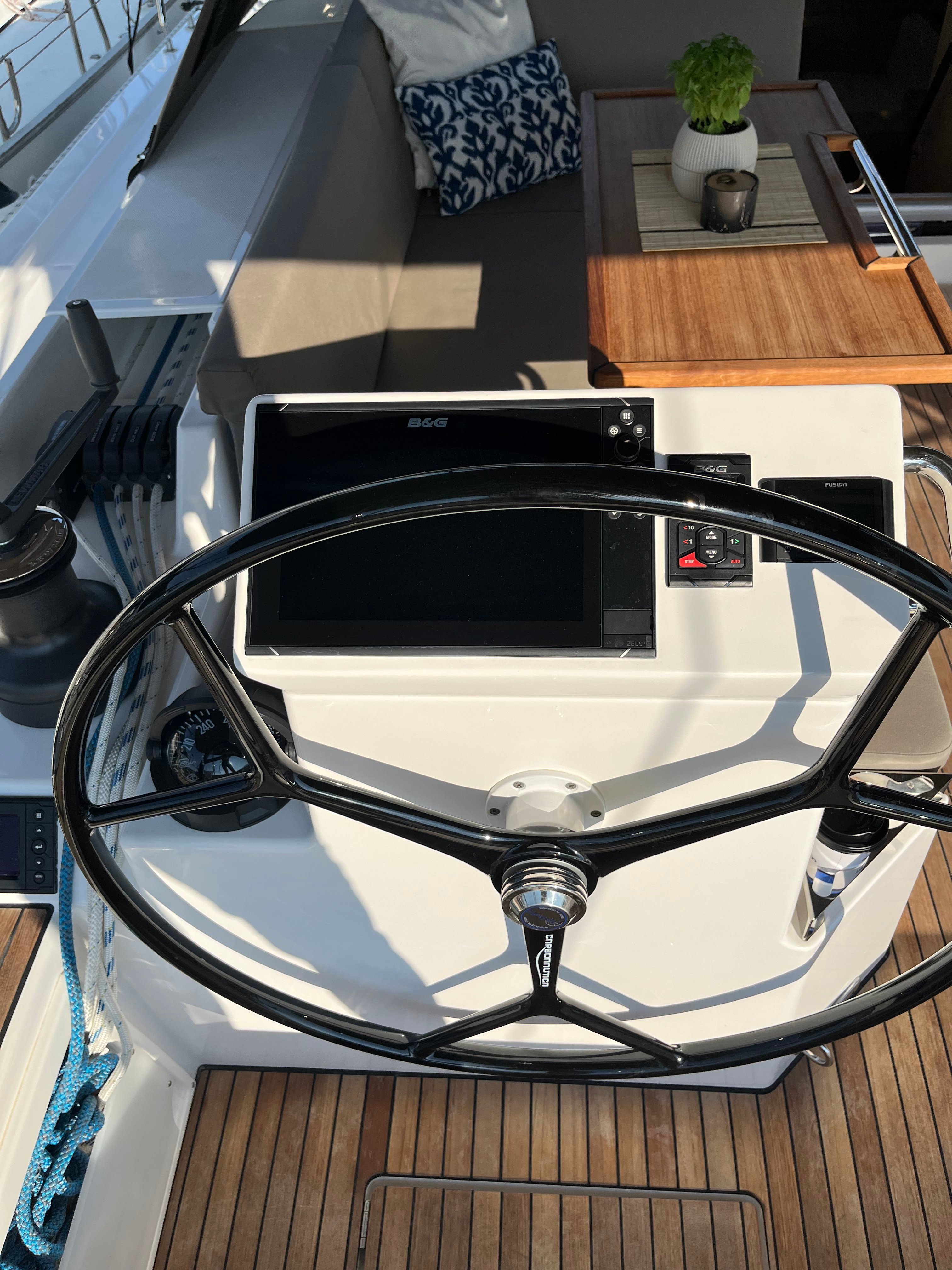 Vela - Sailboat in Volos