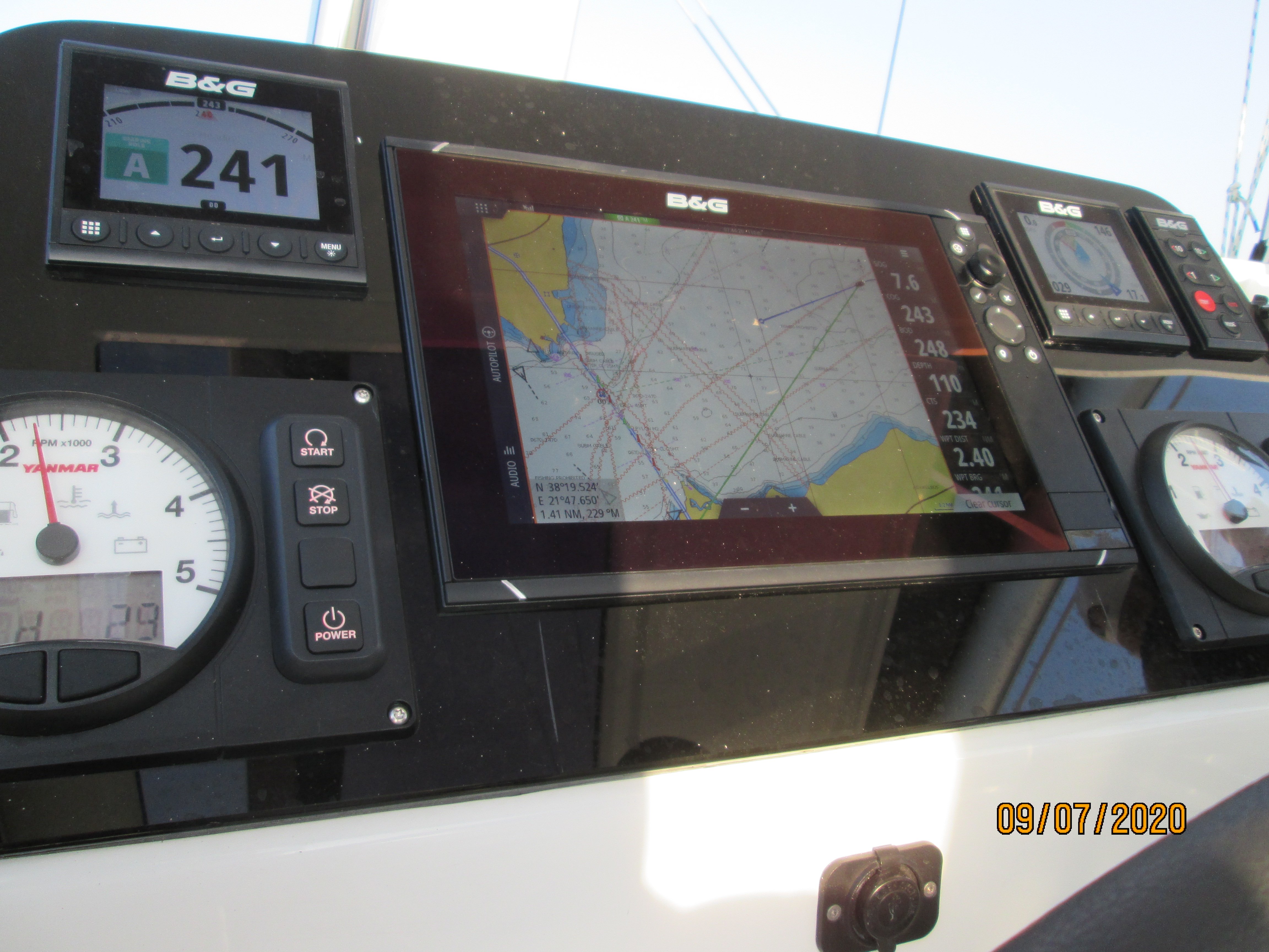 Aria - Catamaran in Alimos