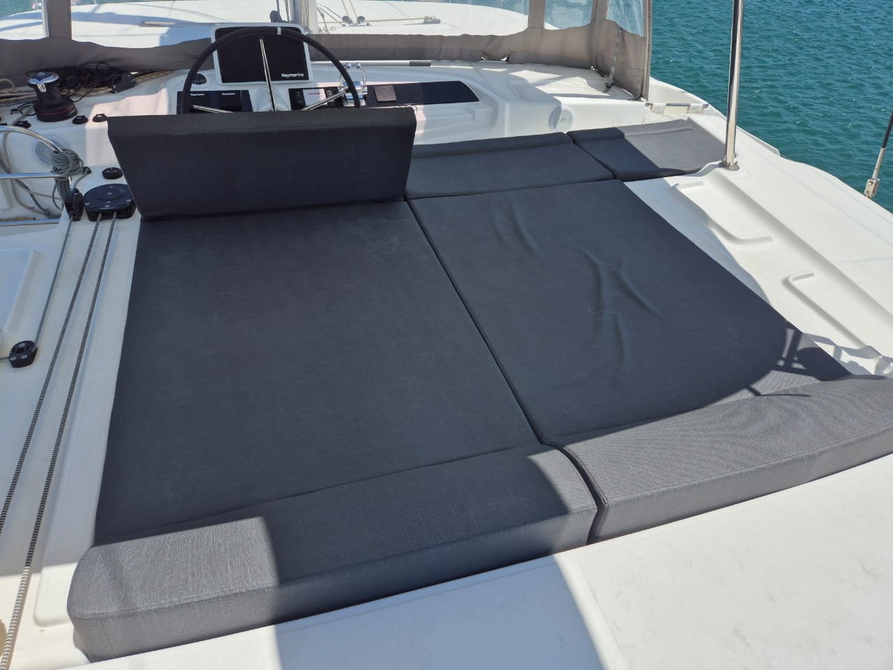 Perla - Catamaran in Alimos