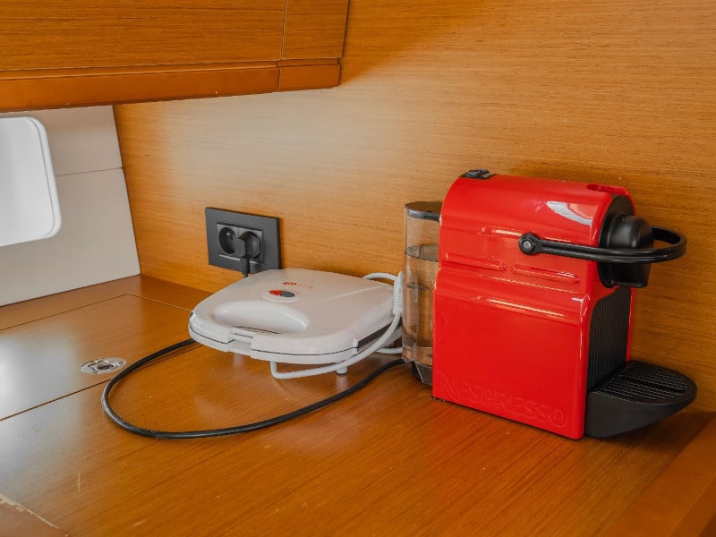 Maria 2 - Sailboat in Alimos