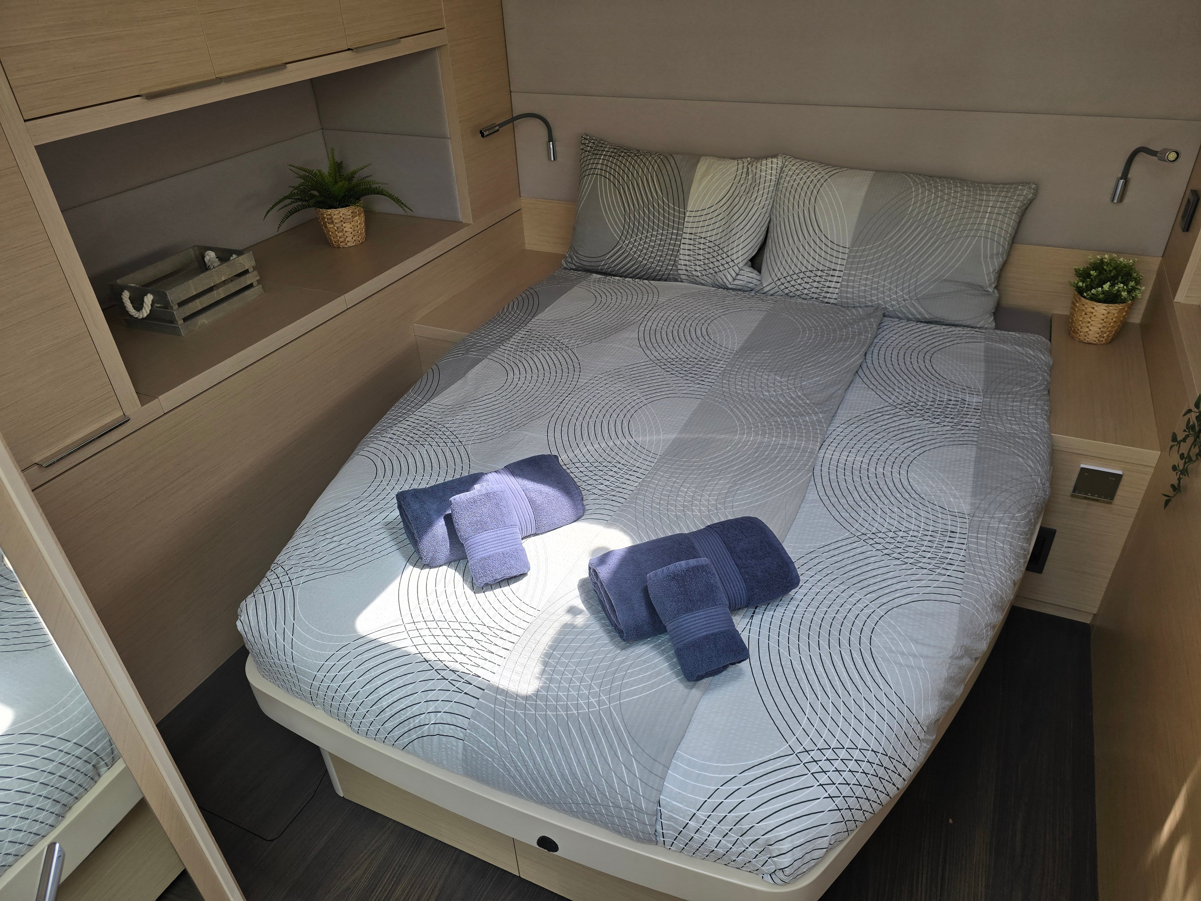 Emilia - Katamaran içinde Palma