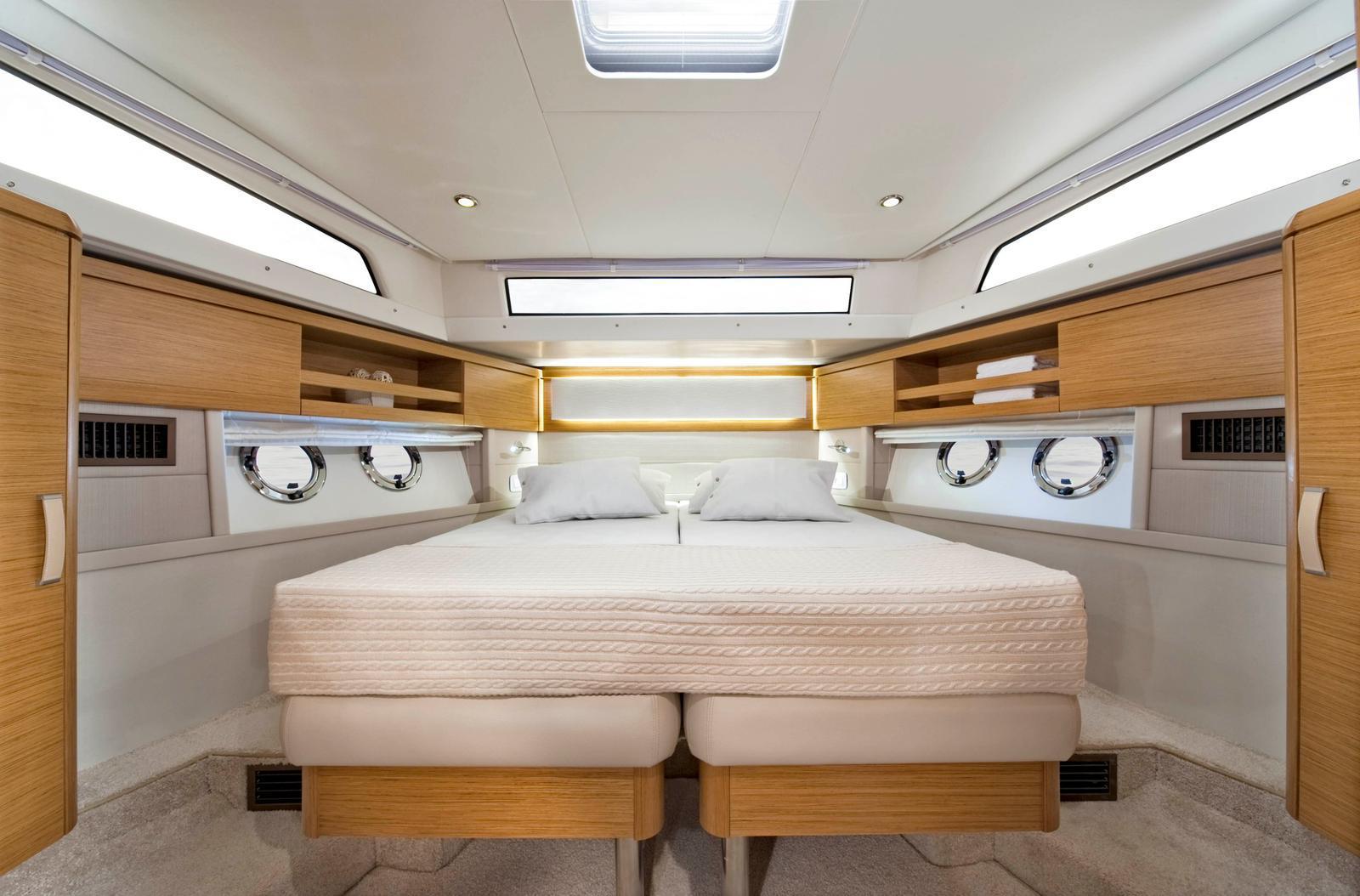 Rosa dei Venti - Motor Yacht in Rodi Garganico