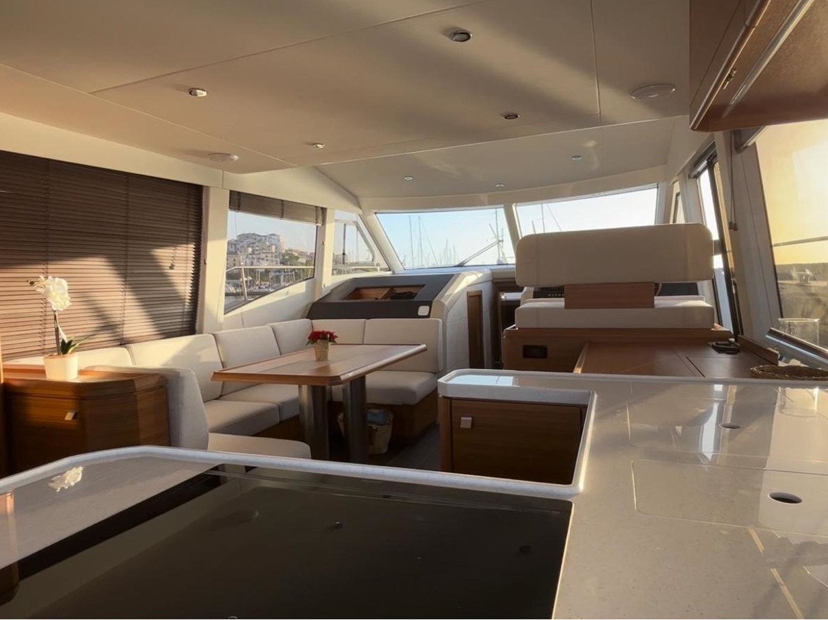 Rosa dei Venti - Motor Yacht in Rodi Garganico