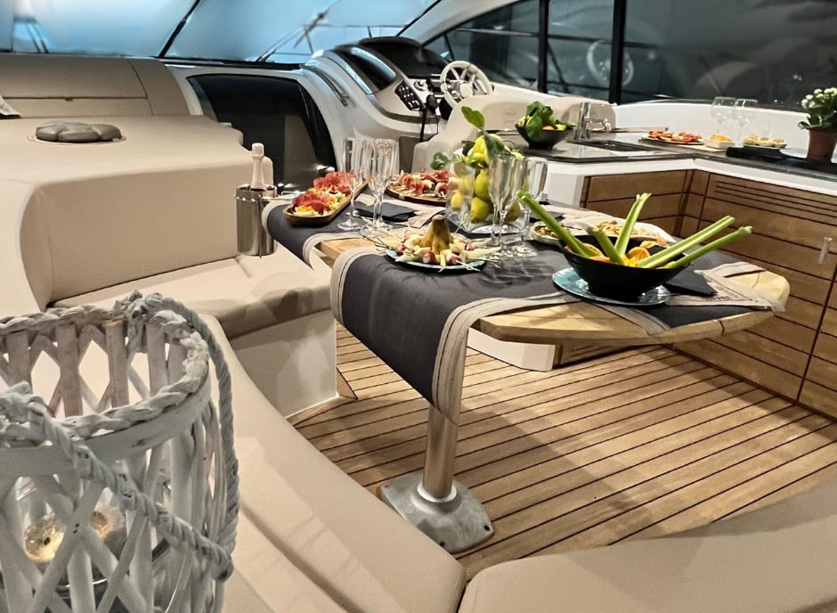 Piccerè - Motor Yacht in Salerno