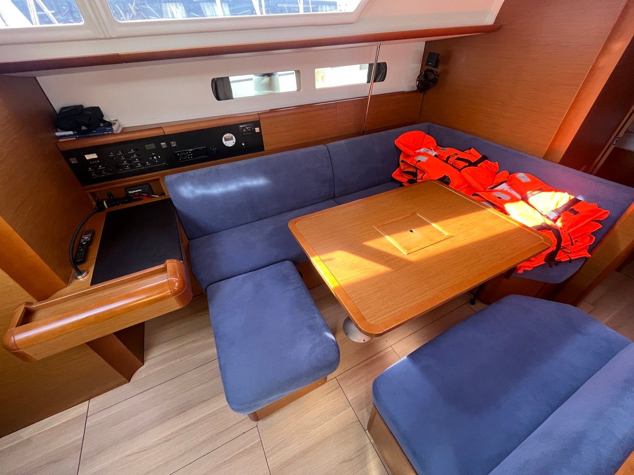 BELUNA - Yelkenli içinde Bibinje