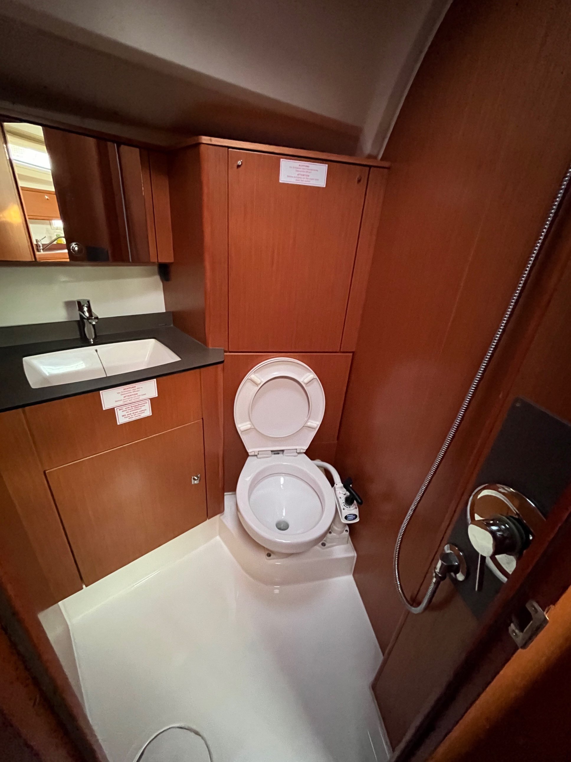 VILMA - Yelkenli içinde Bibinje