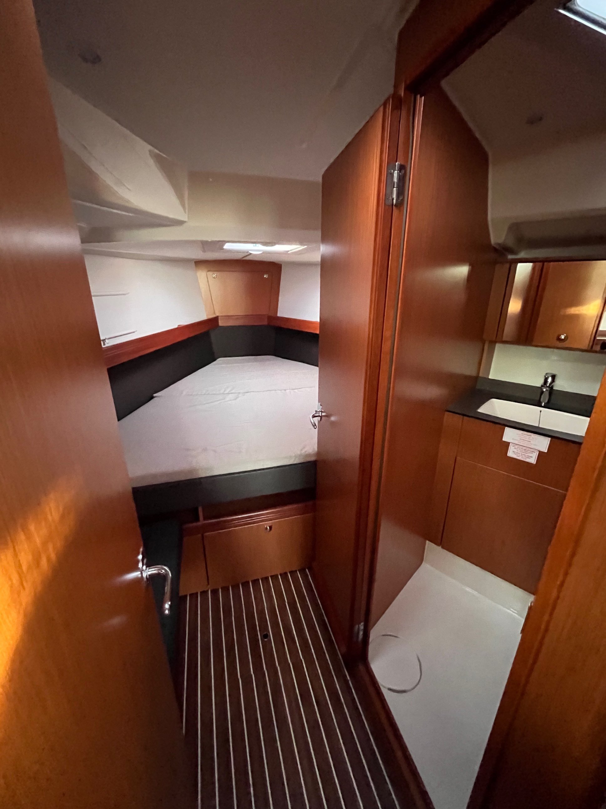 VILMA - Yelkenli içinde Bibinje