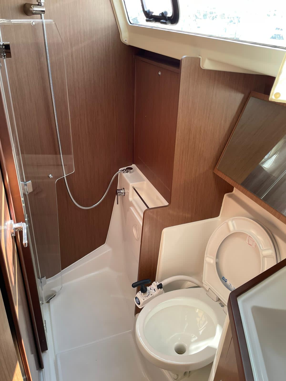 RITA - Yelkenli içinde Bibinje