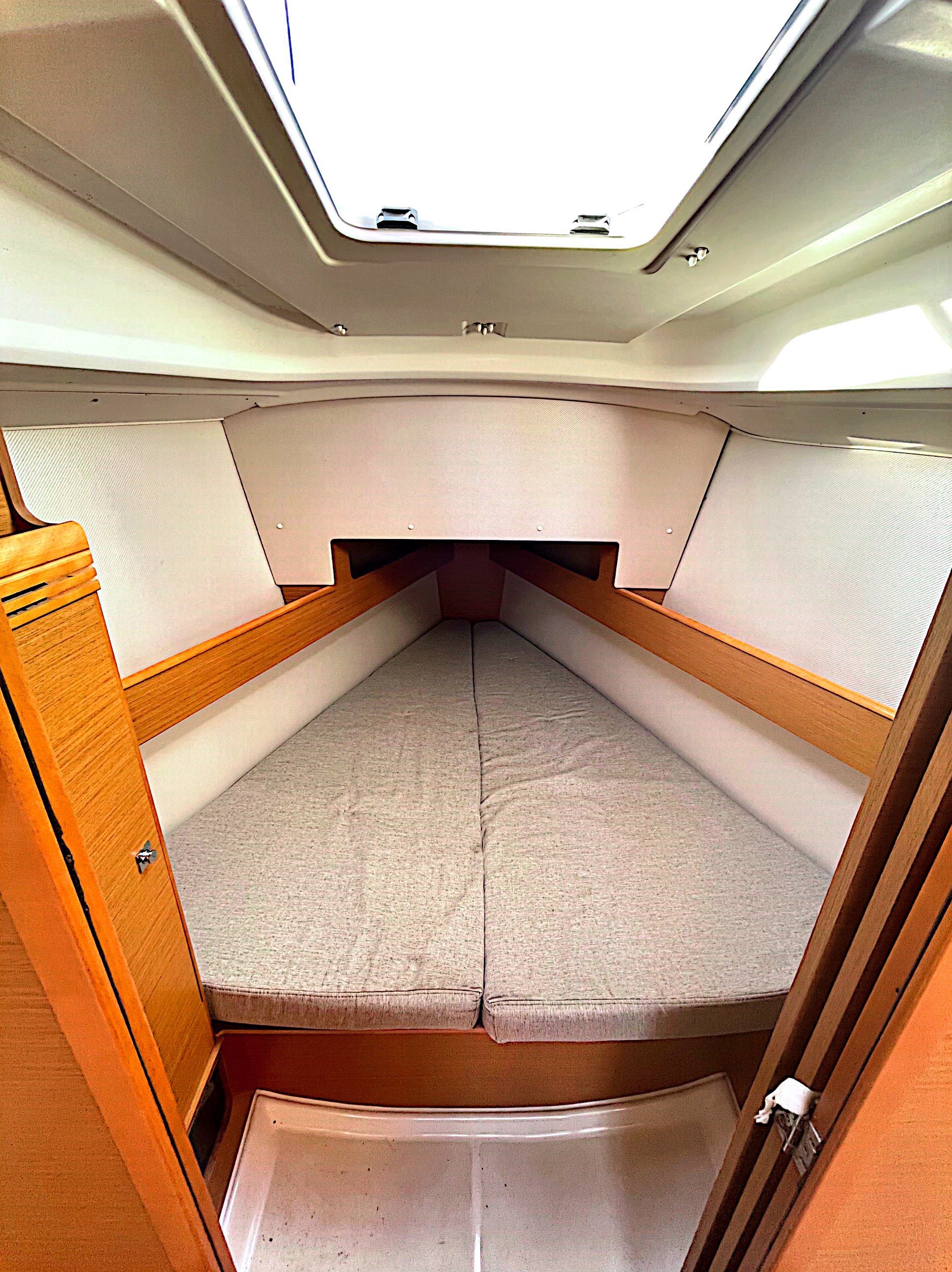 NENA - Yelkenli içinde Bibinje