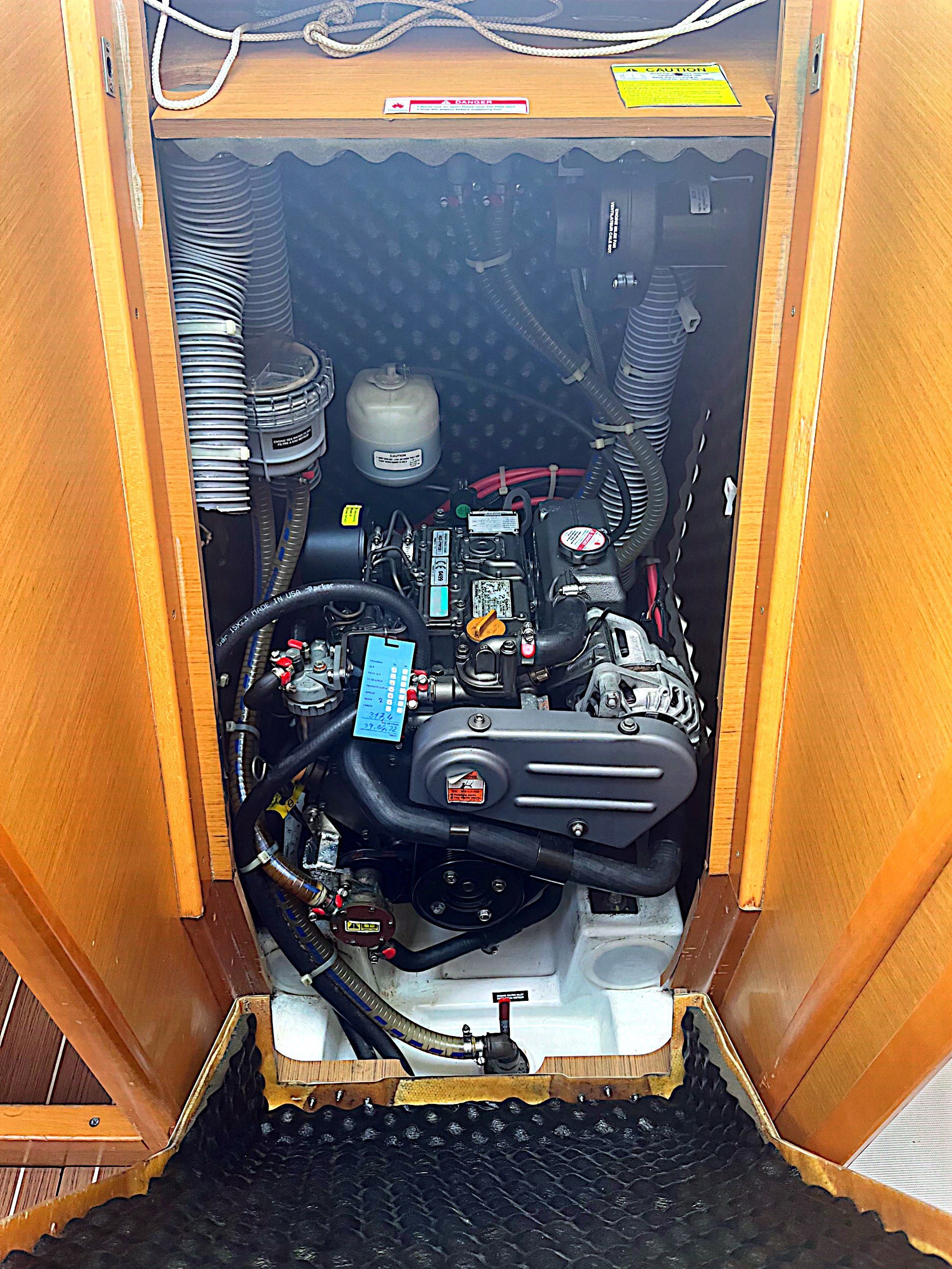 NENA - Yelkenli içinde Bibinje