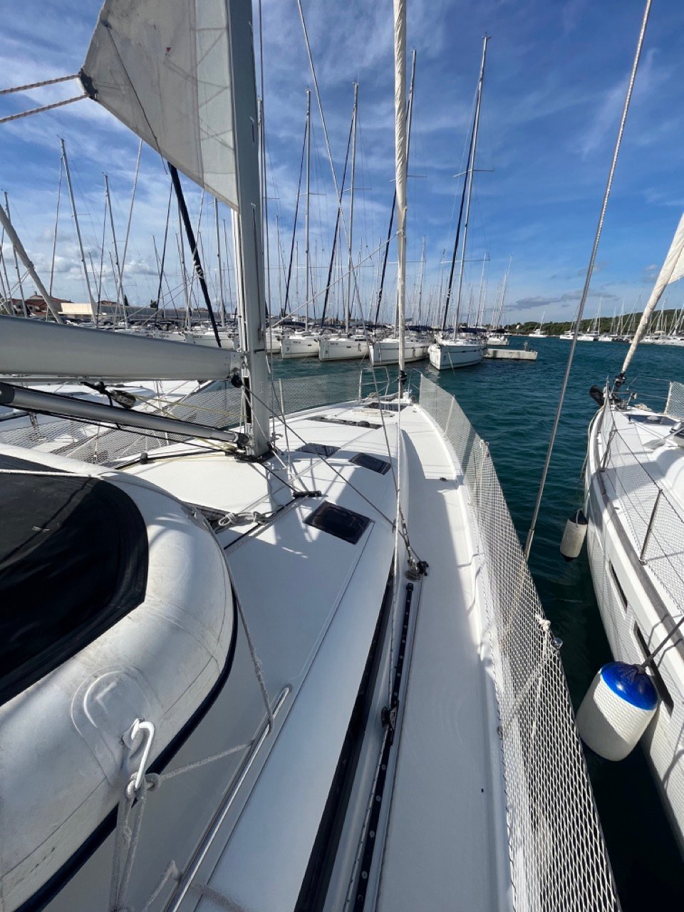 ATHINA - Yelkenli içinde Bibinje