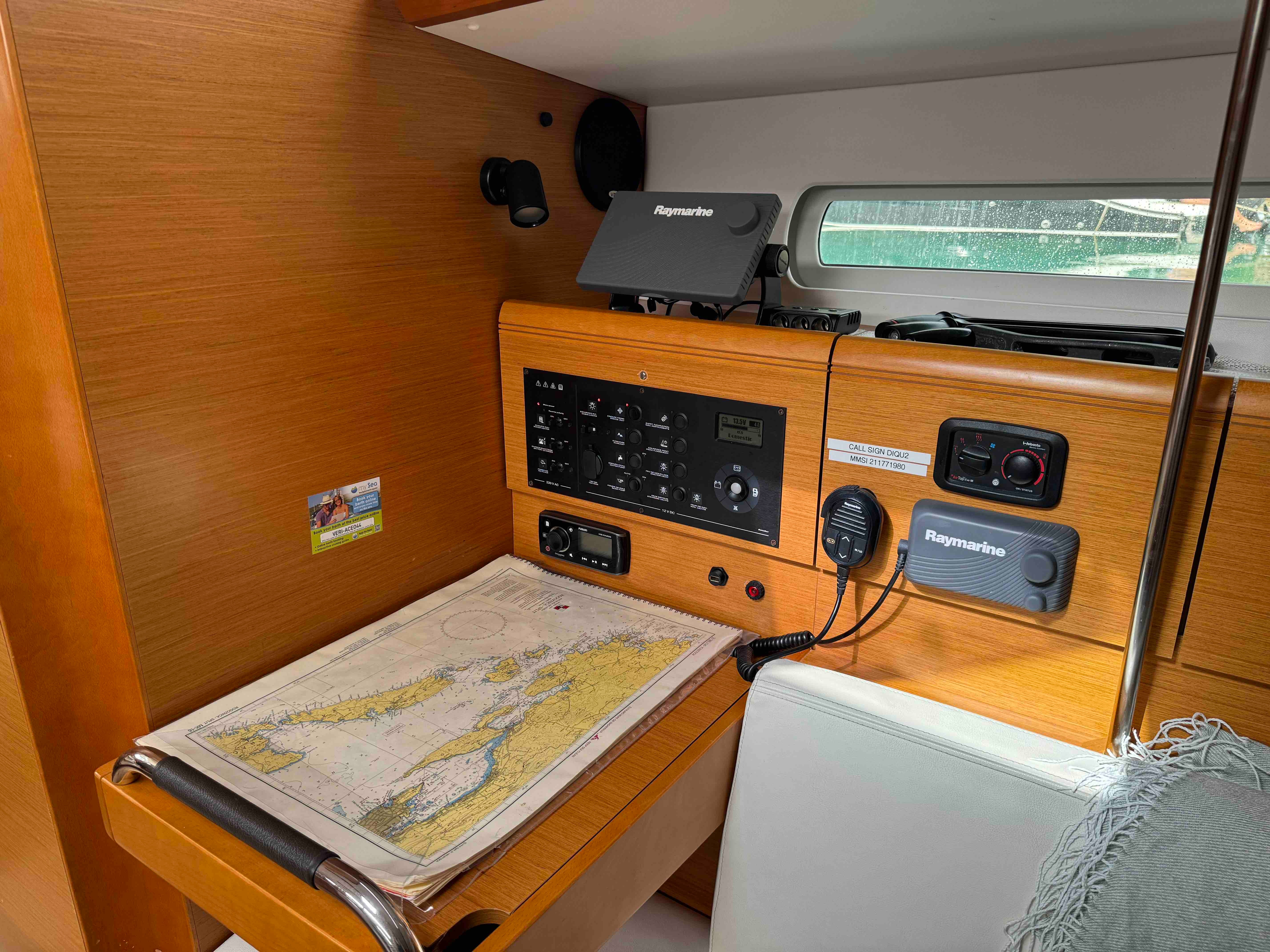 ACE OF SPADES - Yelkenli içinde Bibinje