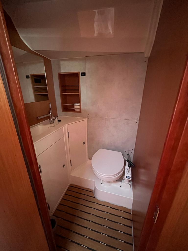 KIRKA - Yelkenli içinde Bibinje