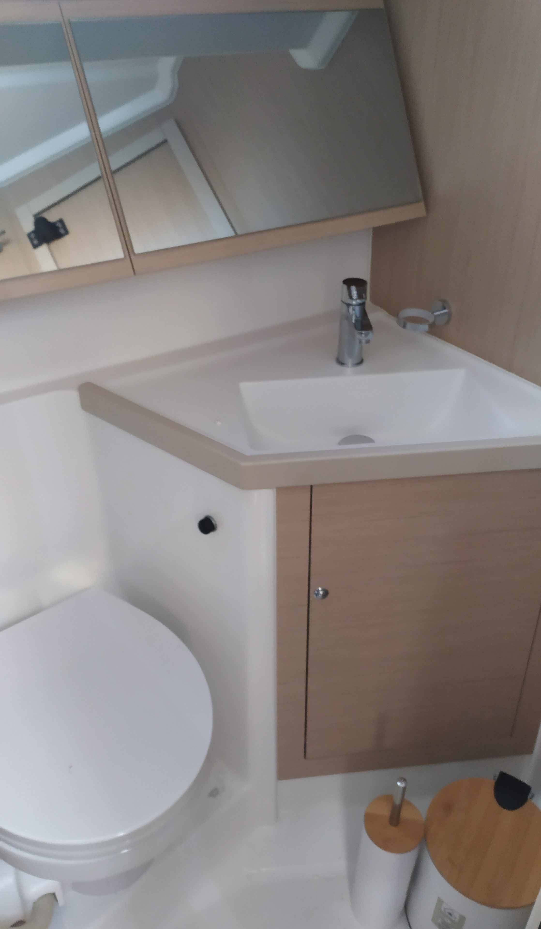 Maranel - Sailboat in Nisi