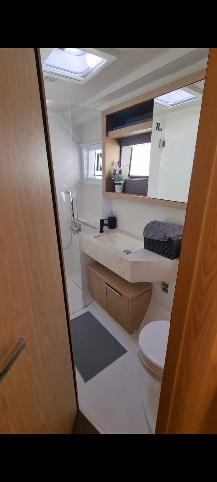 Patagonia - Catamaran in Eivissa