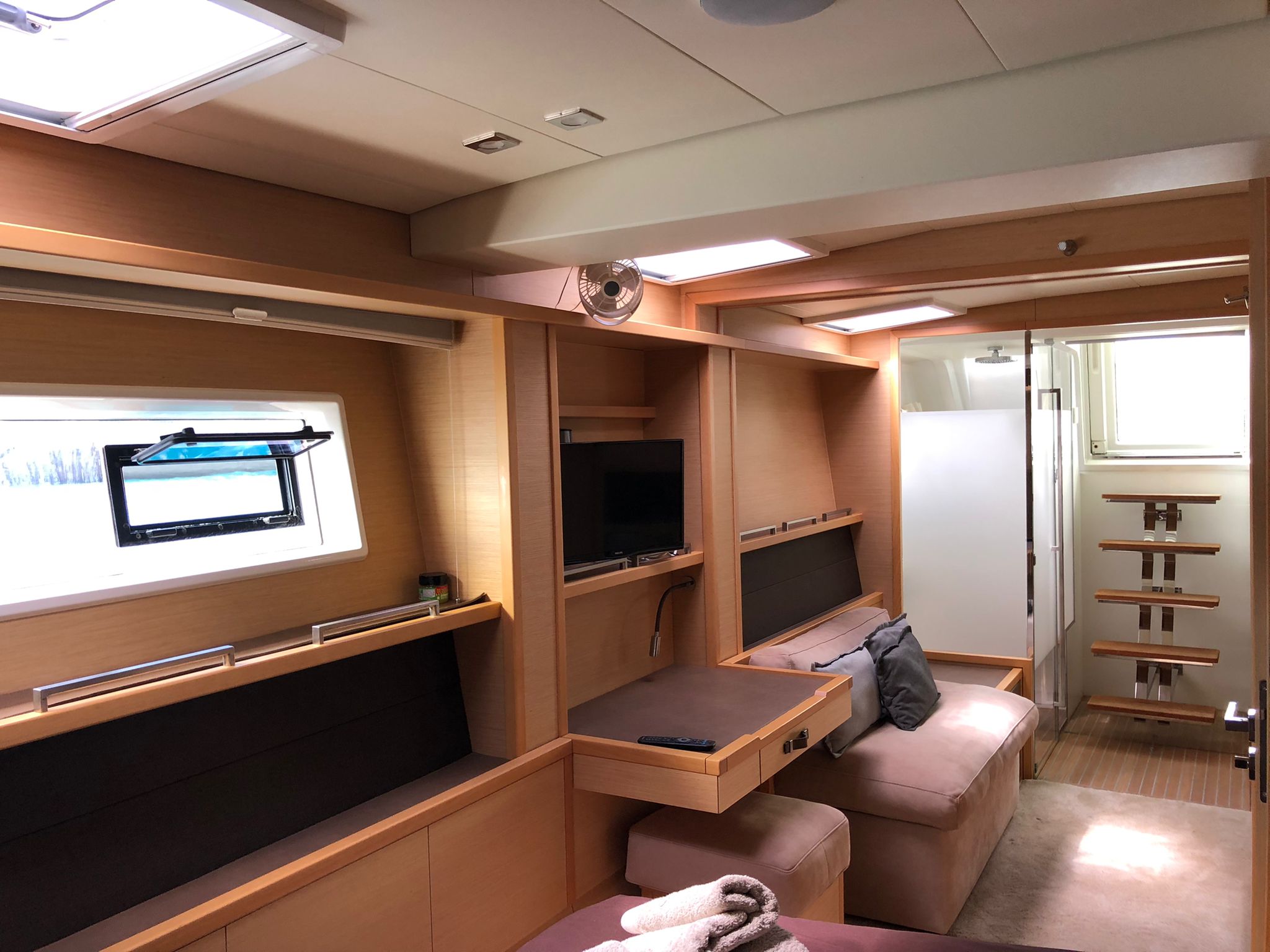 ZS - Catamaran in Eivissa