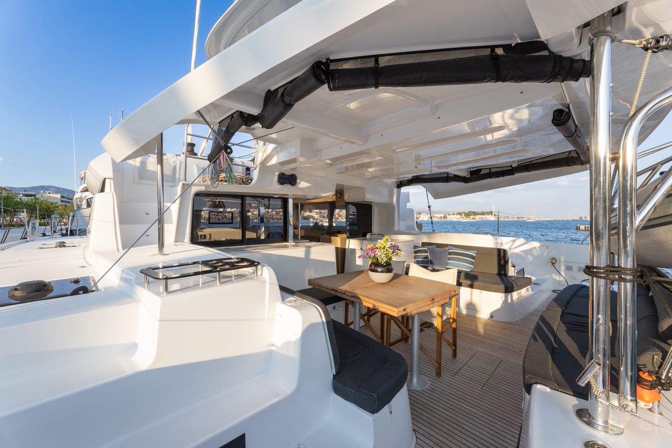 SKYFALL - Catamaran in Split