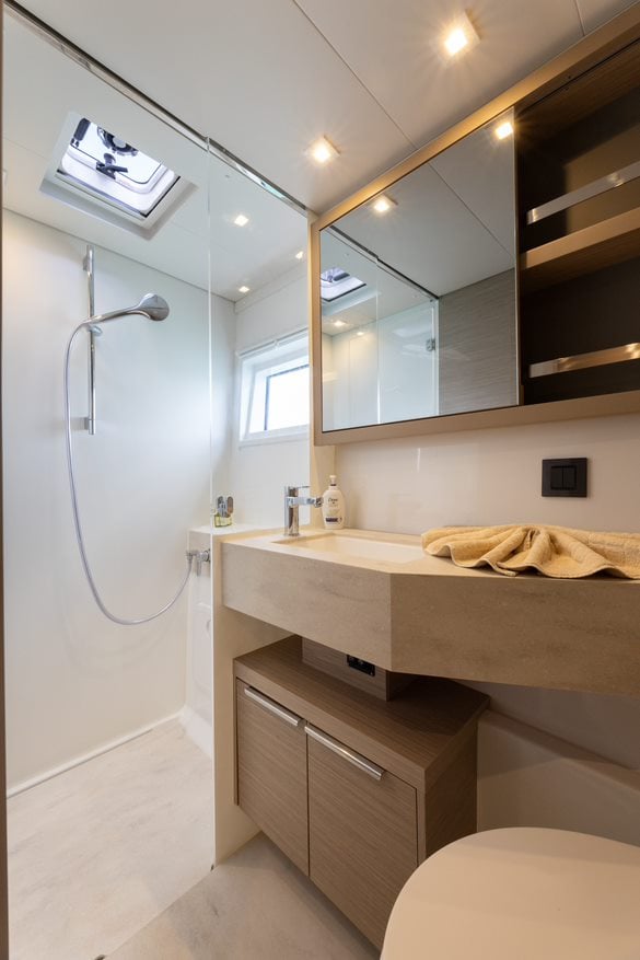 SKYFALL - Catamaran in Split