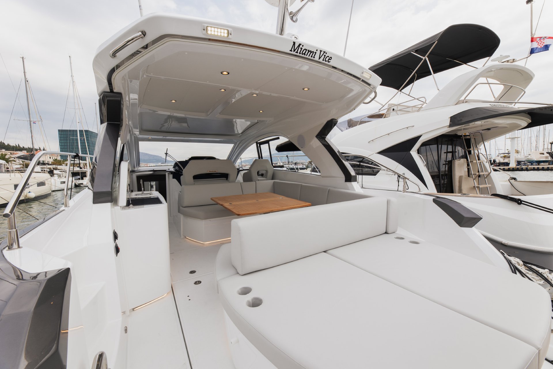 MIAMI VICE - Motor Yacht in Rogoznica