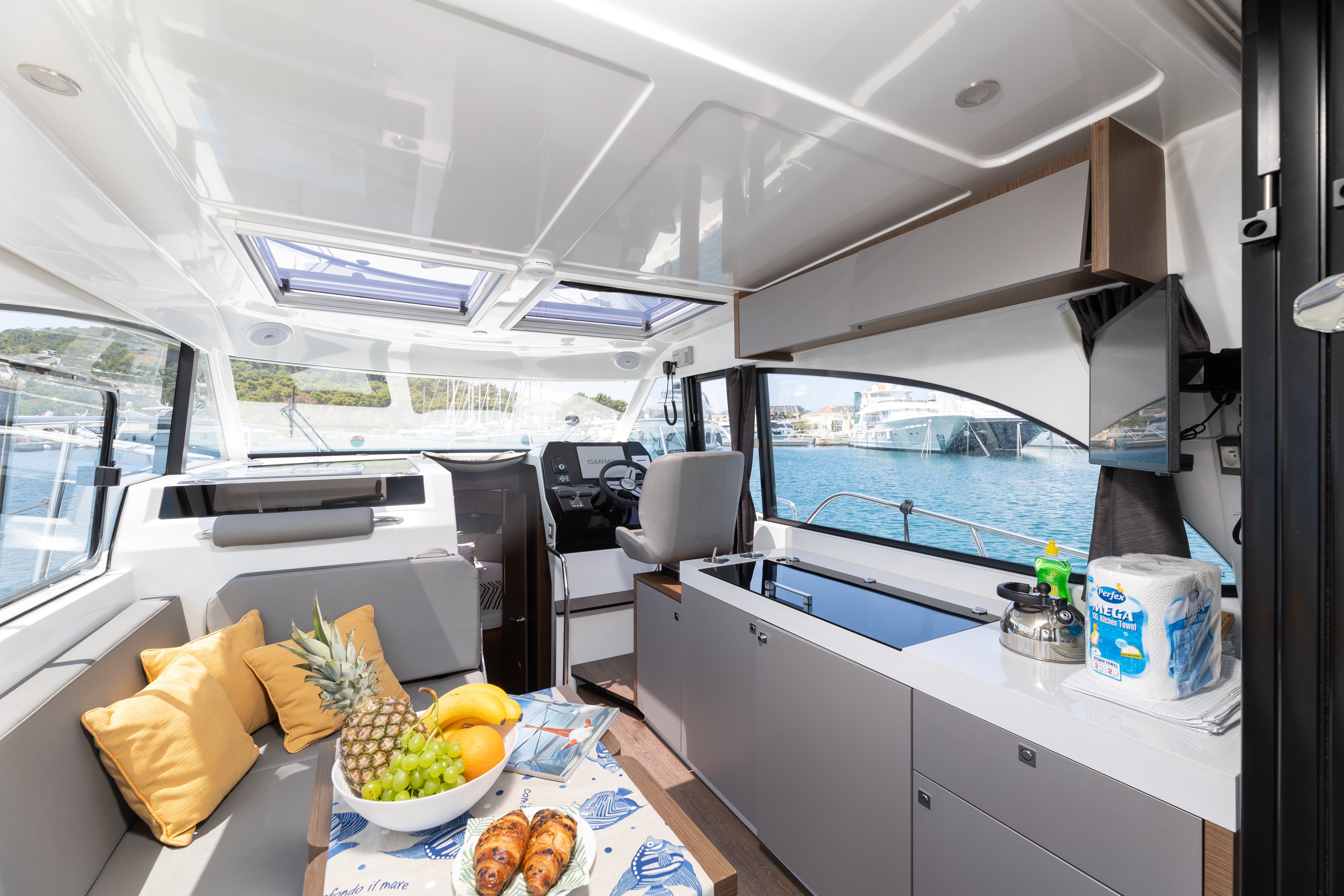 FALCON - Motor Yacht in Rogoznica