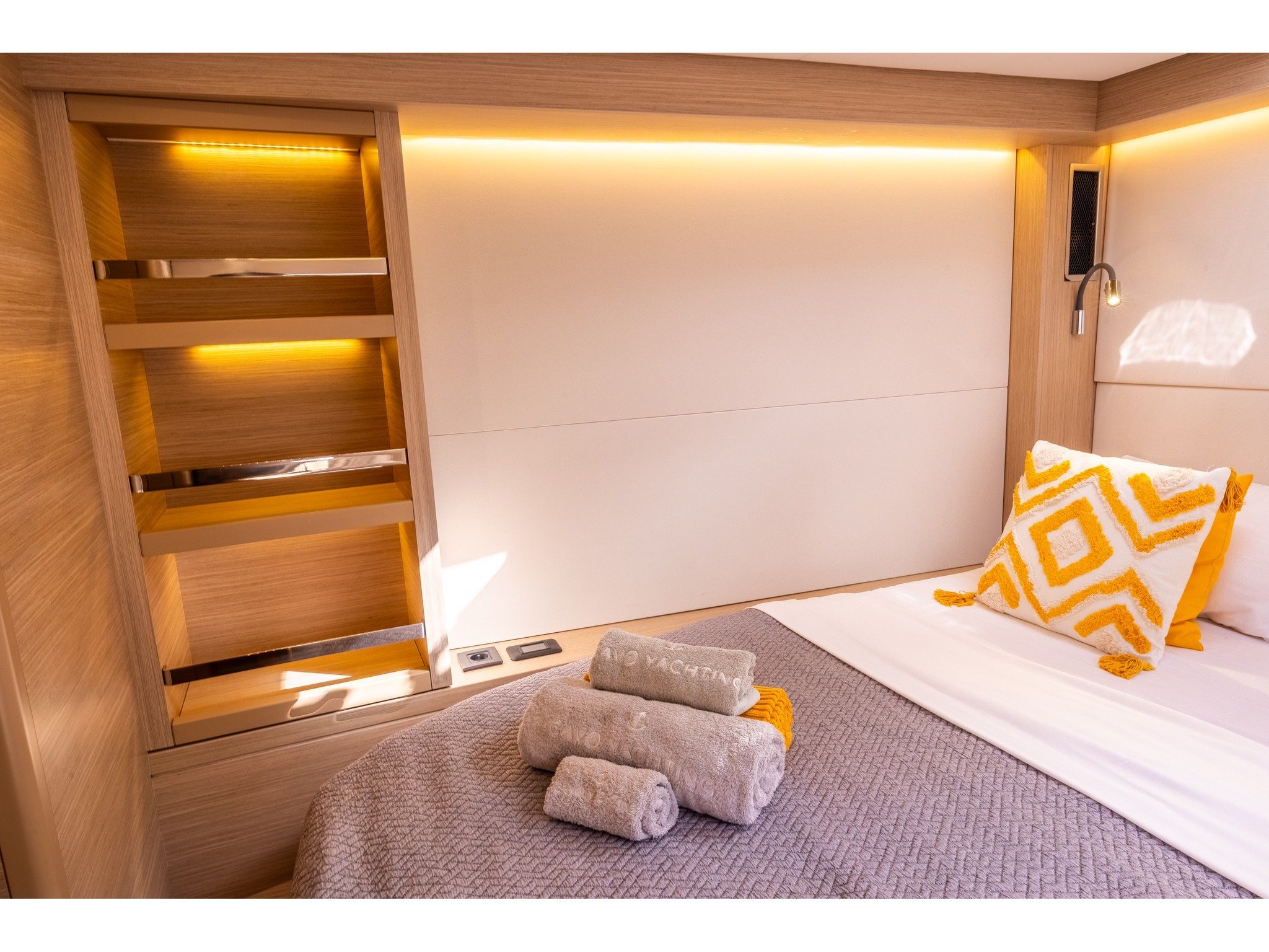 DOLCIA - Katamaran içinde Lefkada