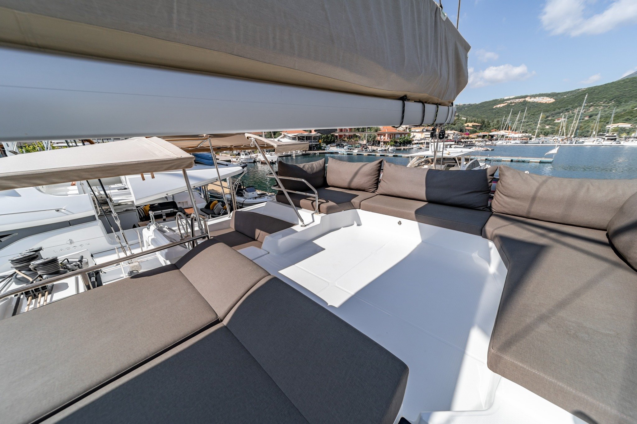 EQUINOX - Katamaran içinde Lefkada