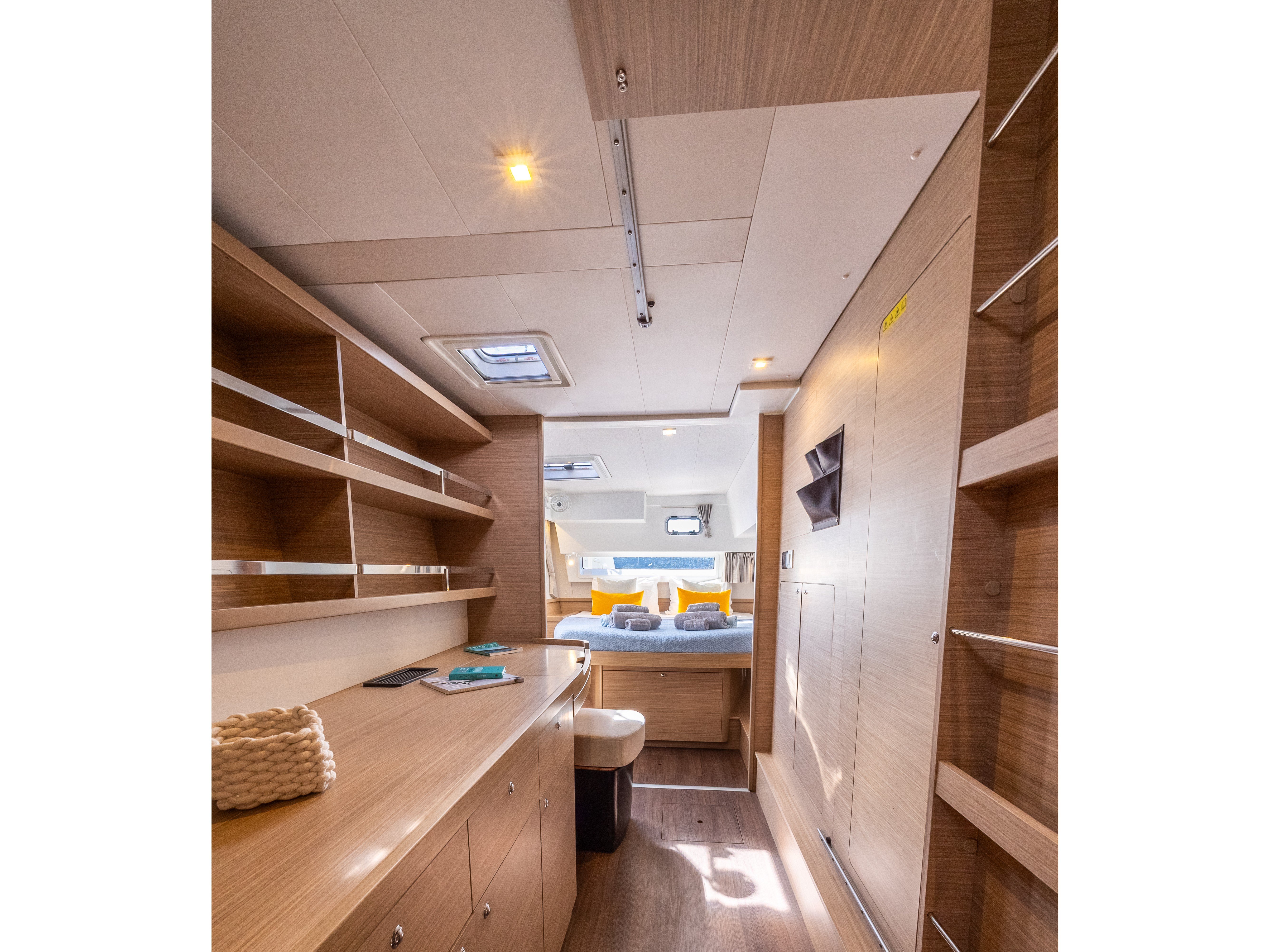 LUNA - Katamaran içinde Lefkada