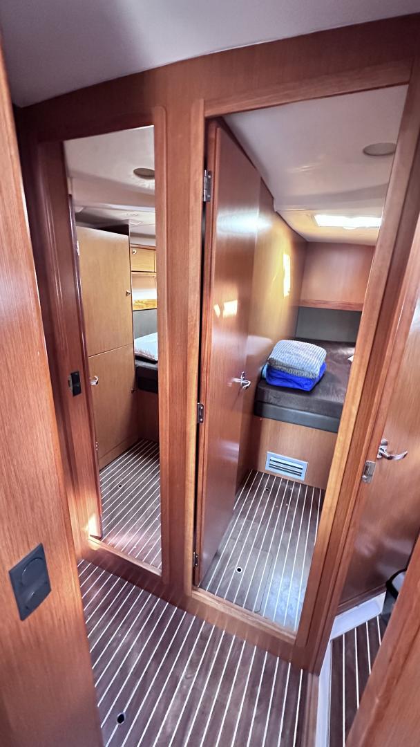 SEAREX - Sailboat in Alimos