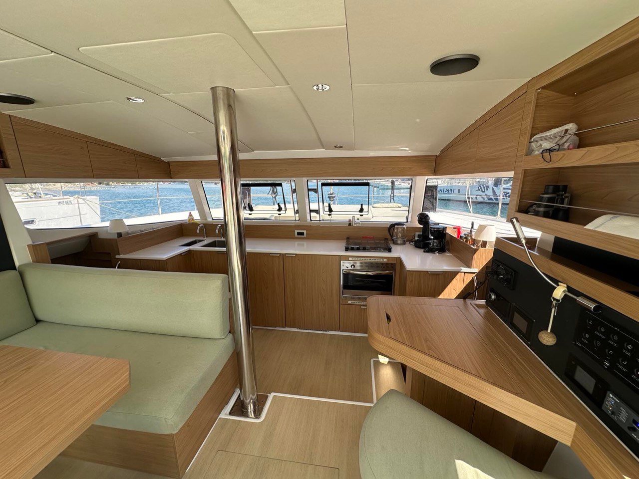 Bay Breeze V - Catamaran in Đuraševići