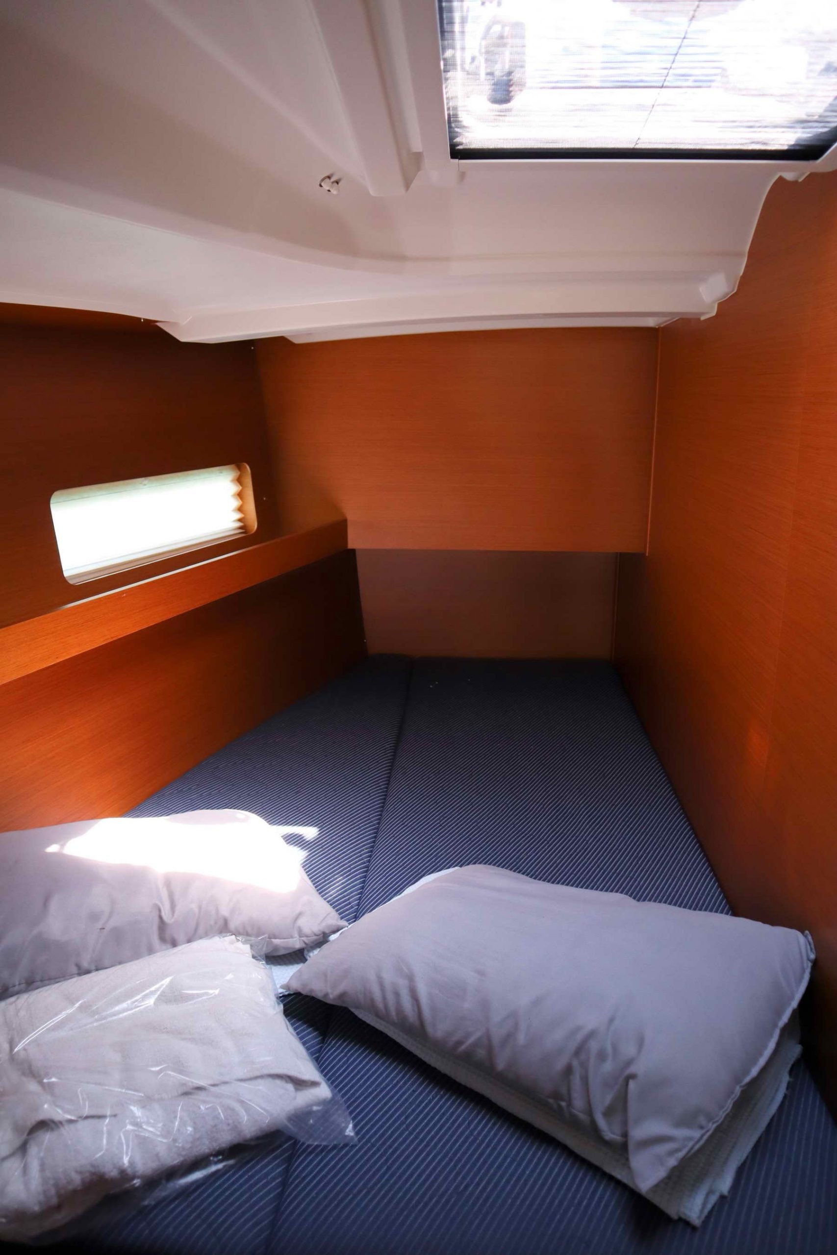 SUN RISE III - Sailboat in Alimos