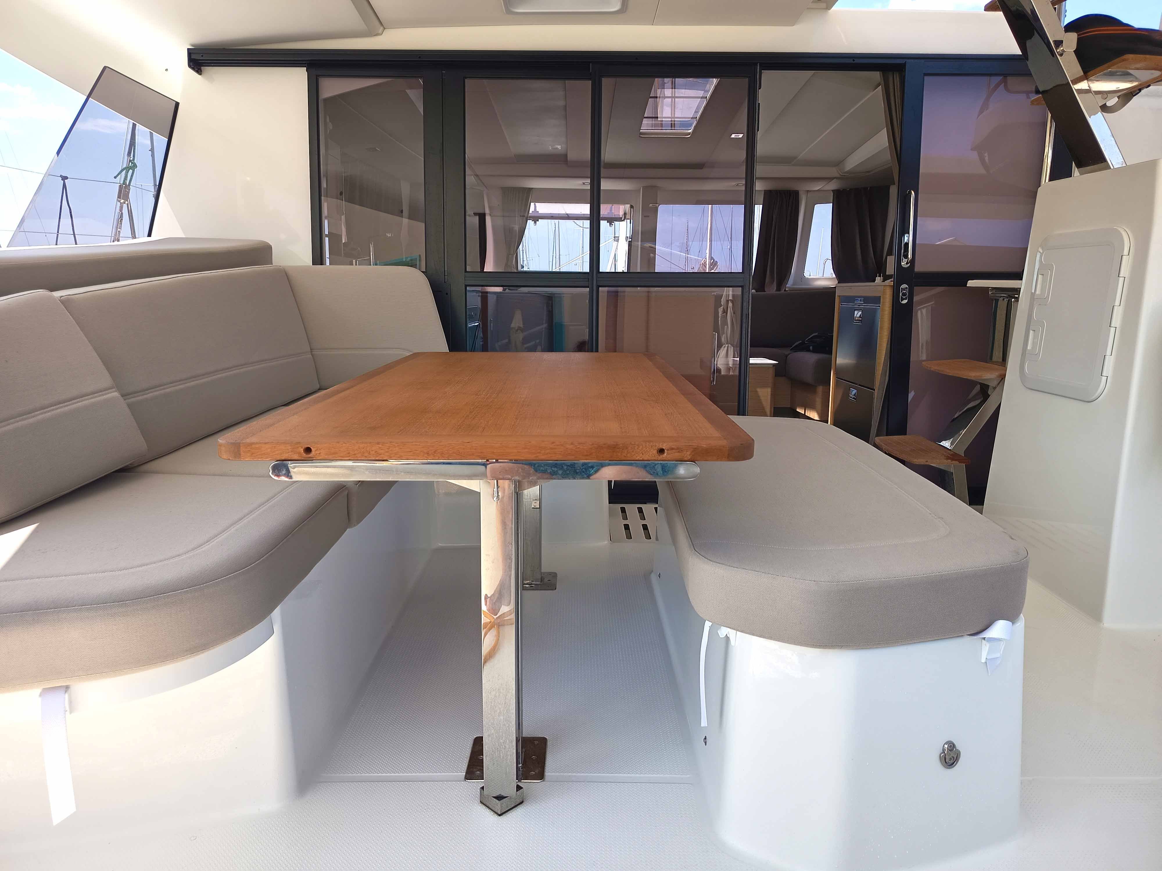 Prestige Line - Catamaran in Rodi Garganico