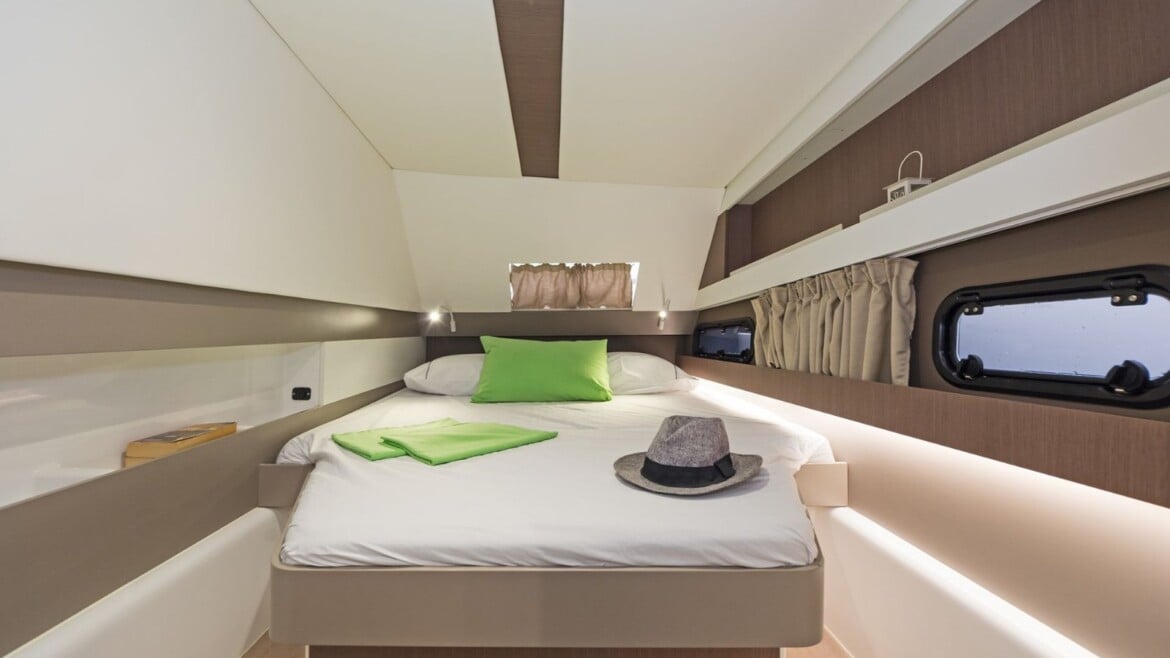 Golden Waters - Catamaran in Limenas Avdiron