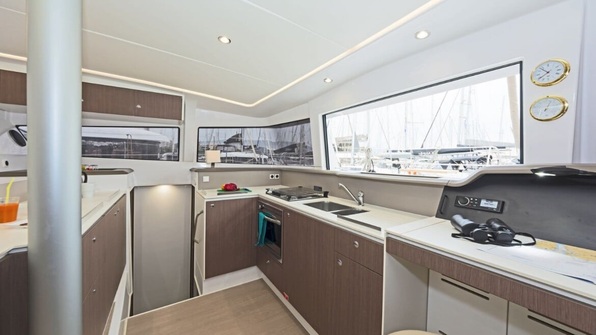 Golden Waters - Catamaran in Limenas Avdiron