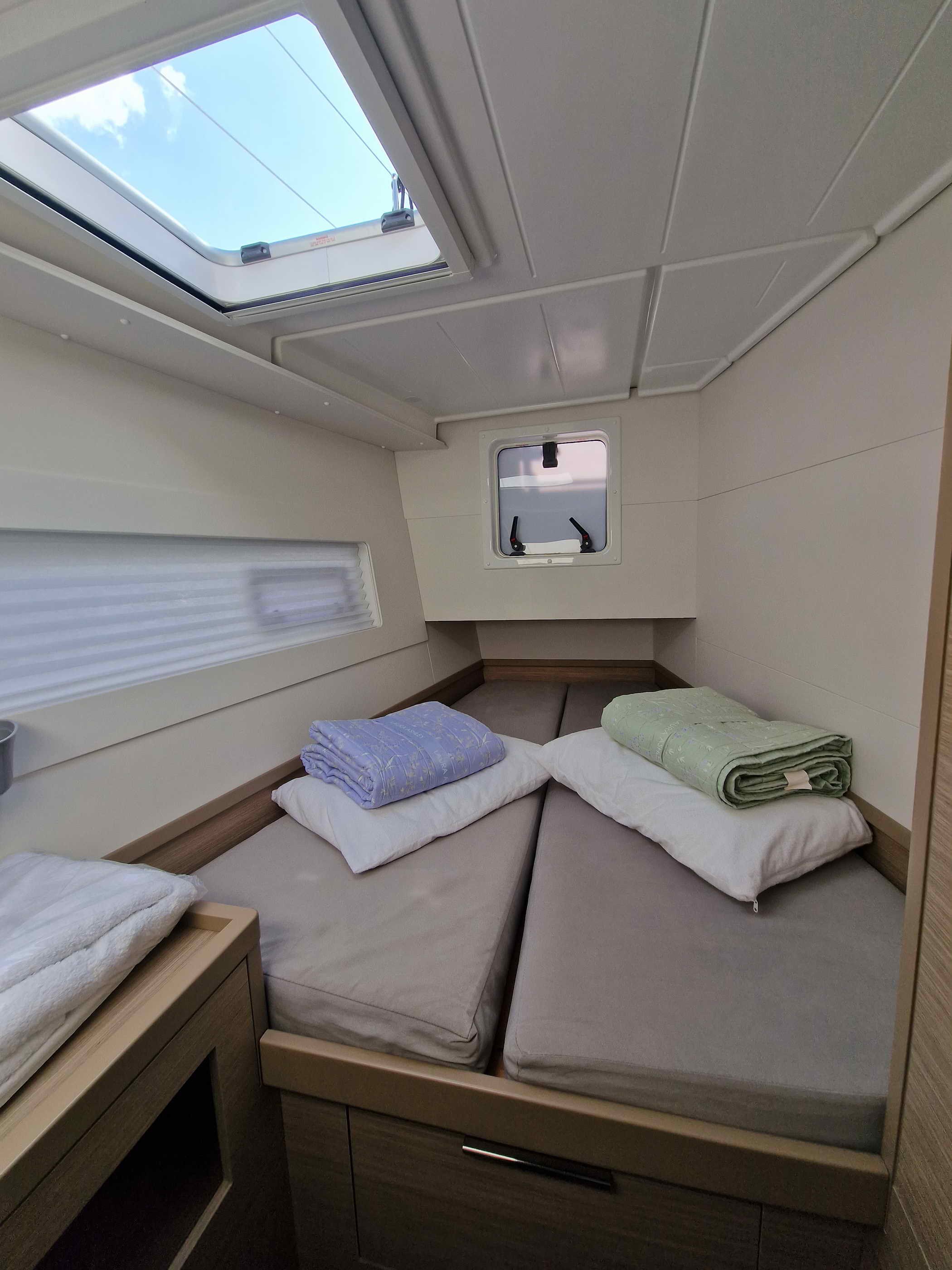 IOLI II - Catamaran in Alimos