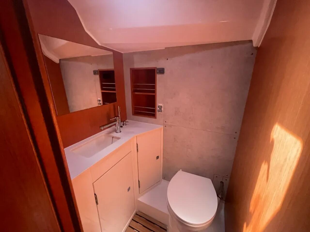 BLACKBERRY - Sailboat in Paros