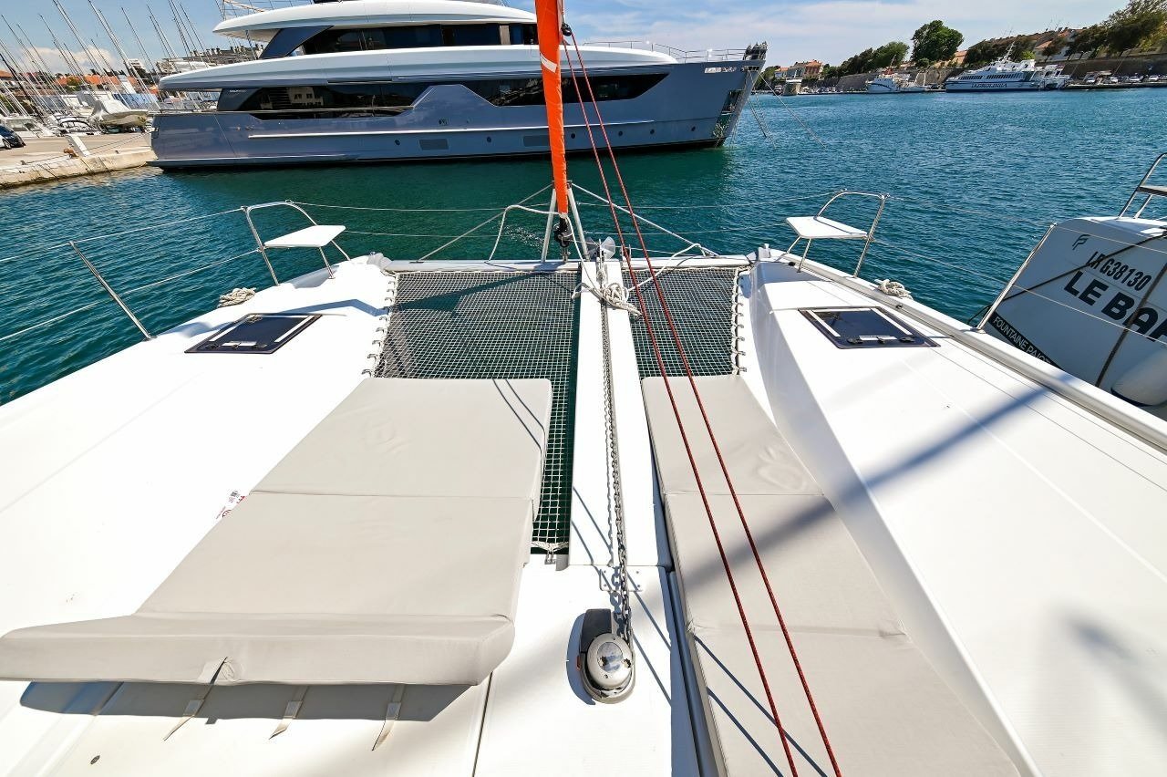 ISLAND BLUE V - Catamaran in Pula