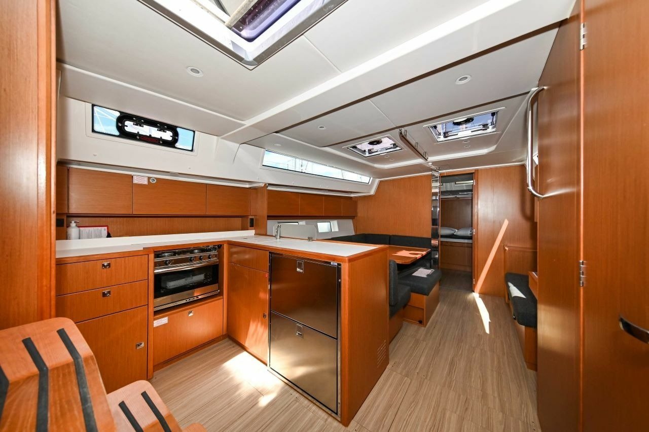 EFIX - Sailboat in Pula