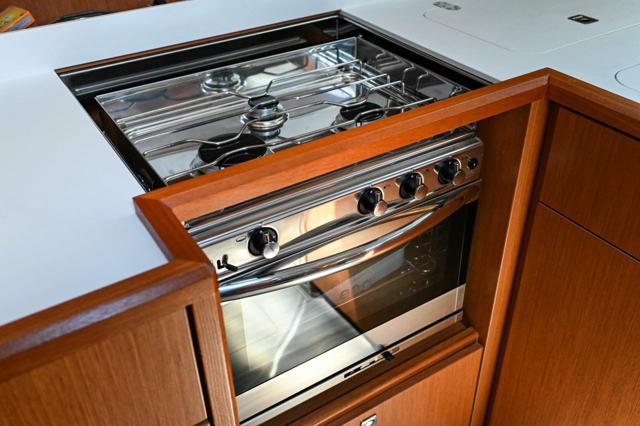 EFIX - Sailboat in Pula