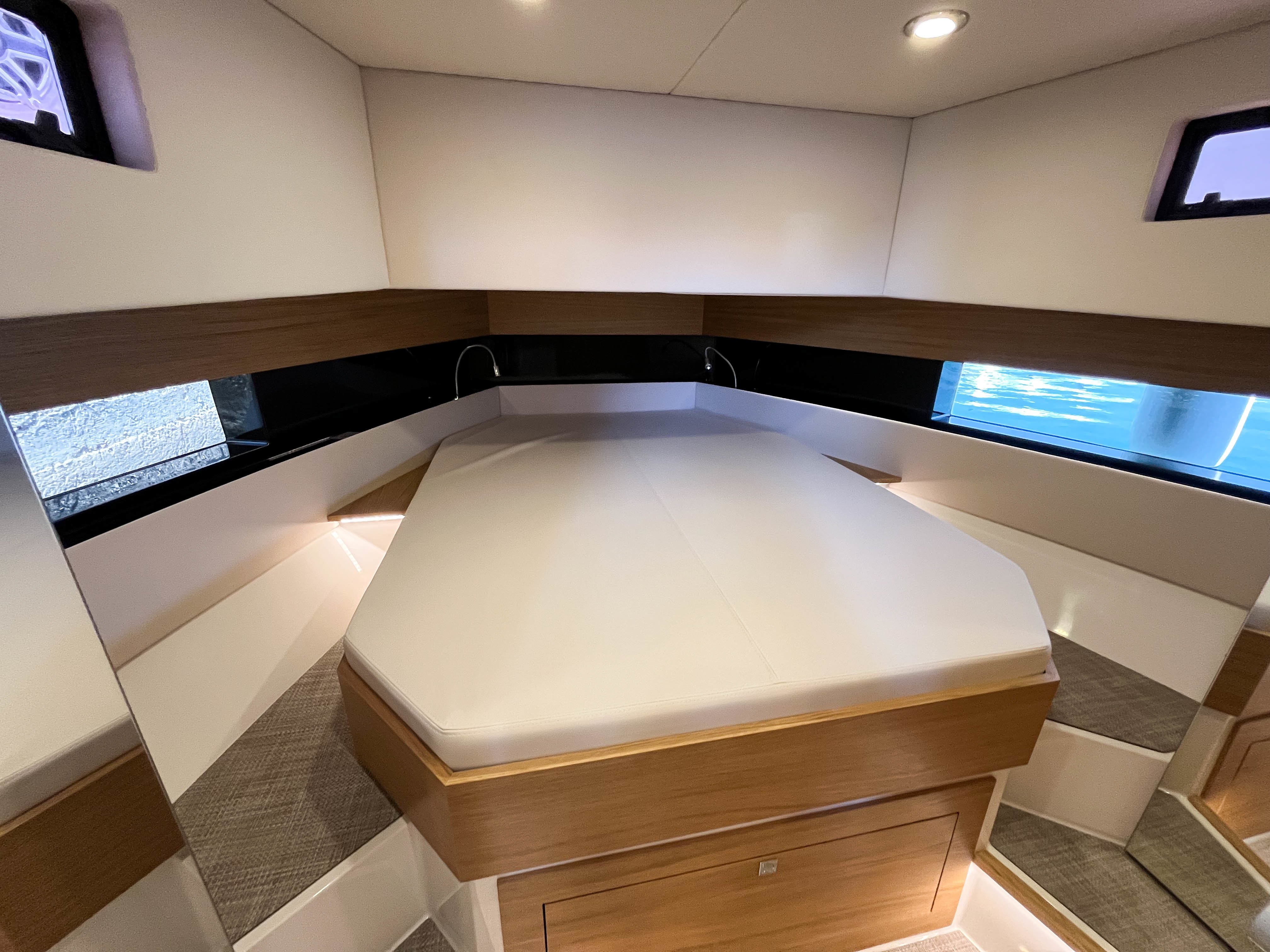 Eragon - Motor Yacht in Seget Donji