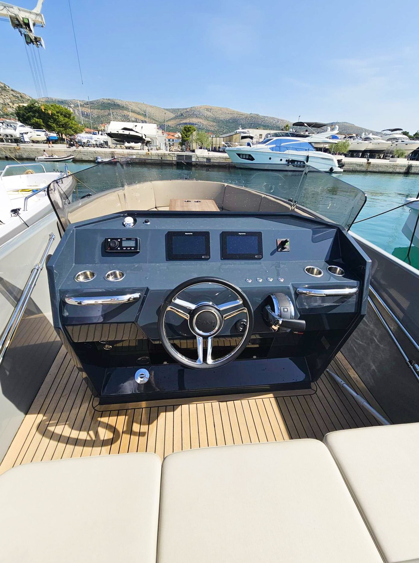 Diva - Motor Yacht in Seget Donji