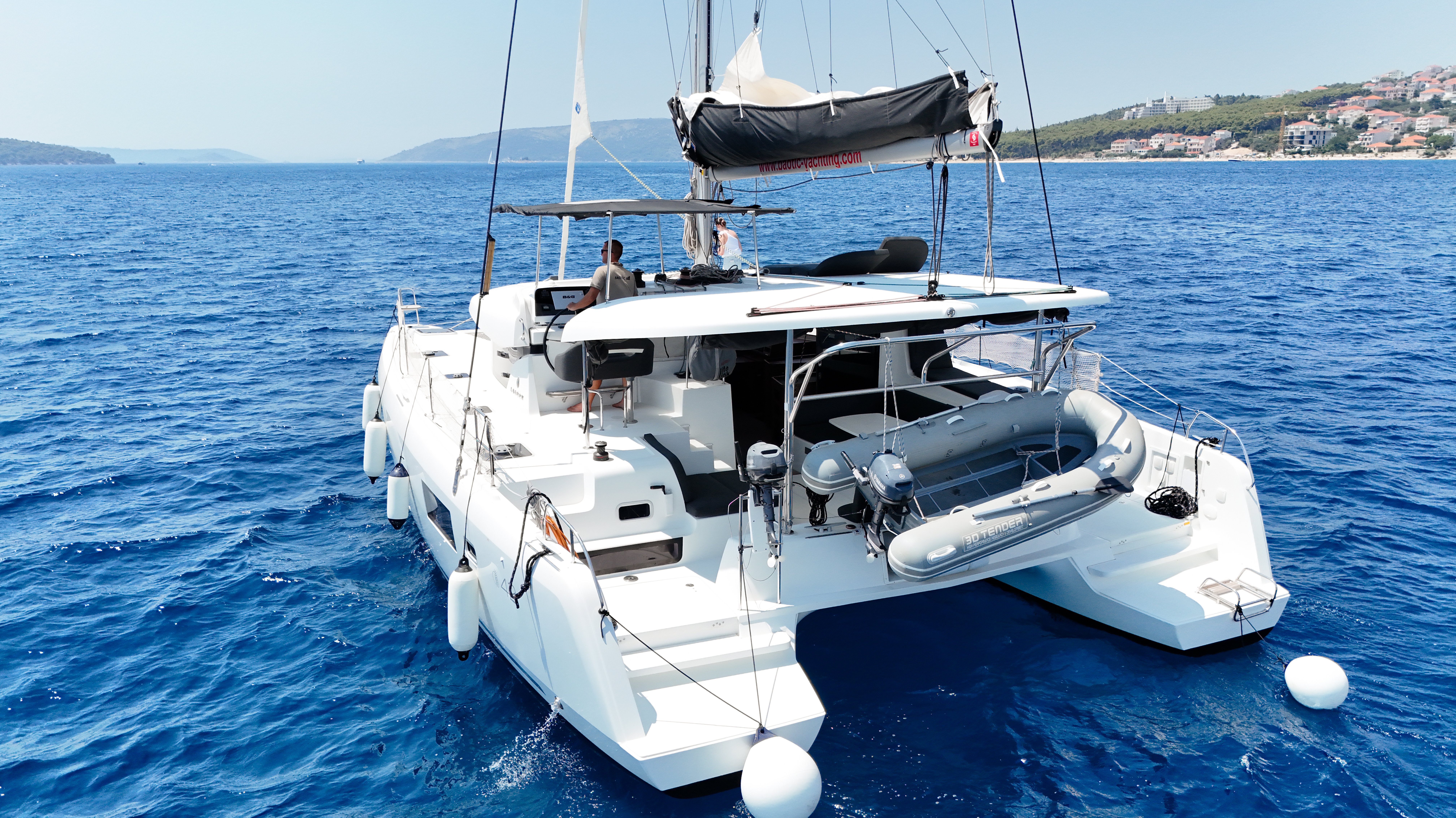 NERA - Catamaran in Seget Donji