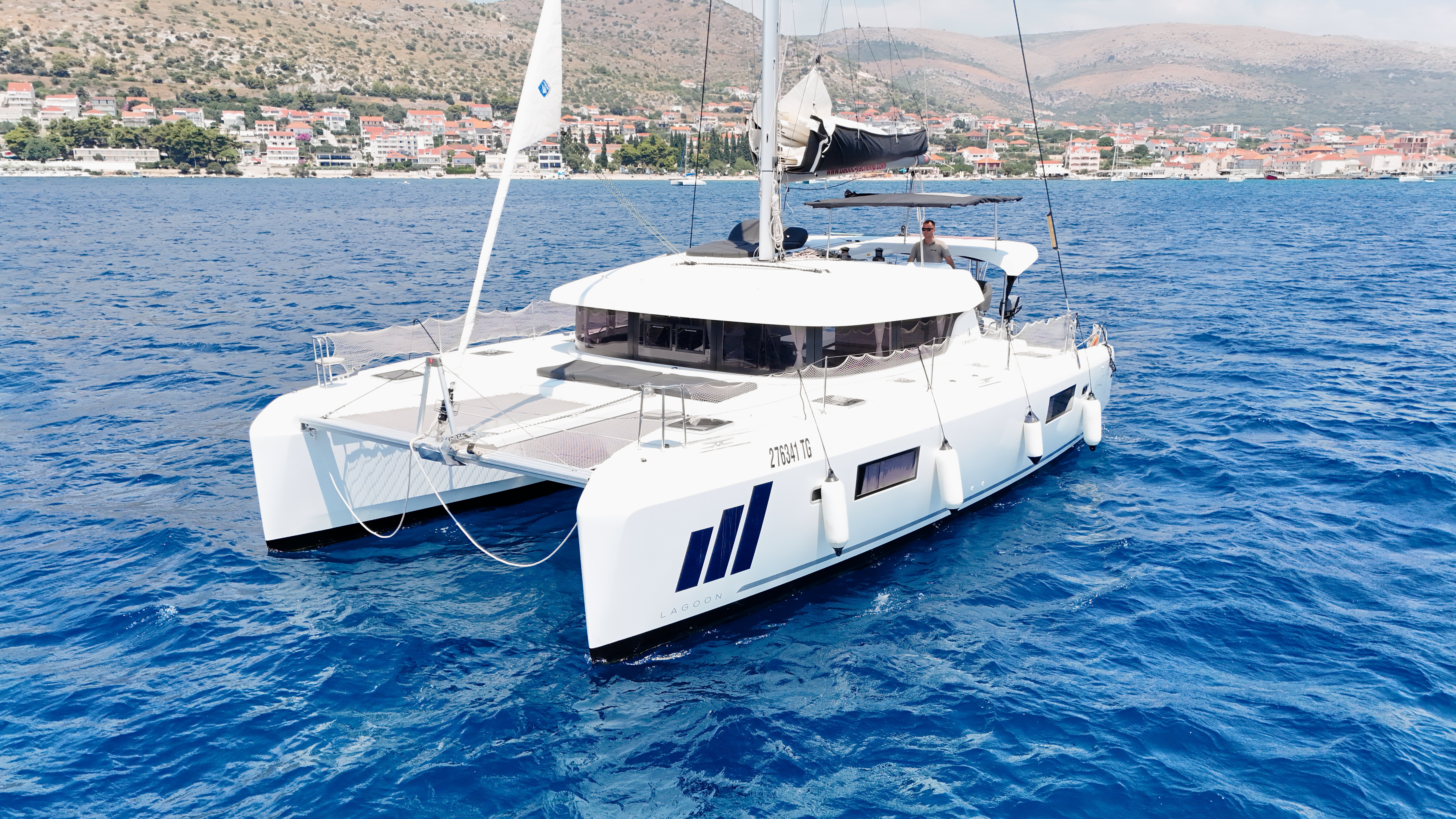 NERA - Catamaran in Seget Donji