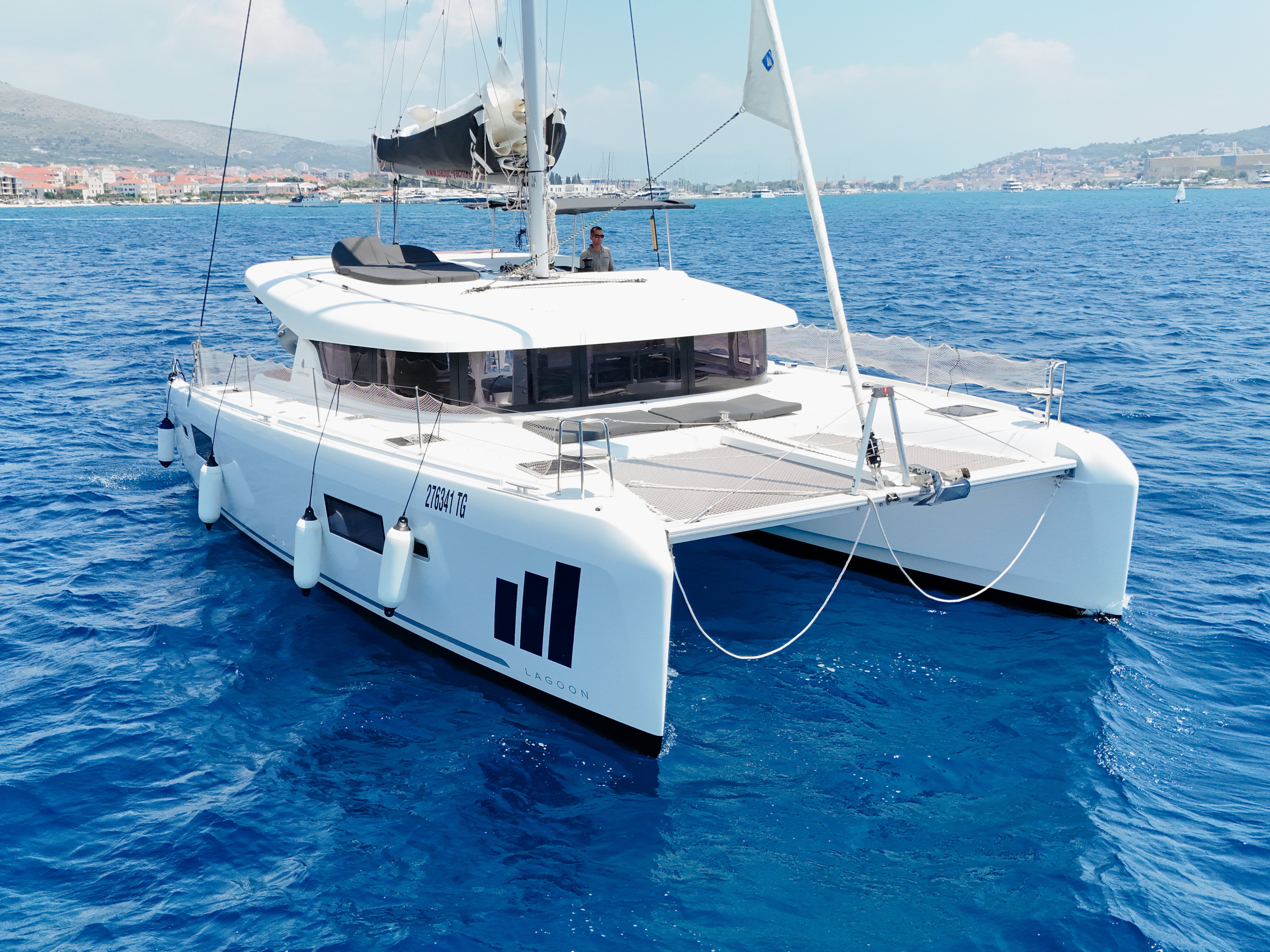 NERA - Catamaran in Seget Donji